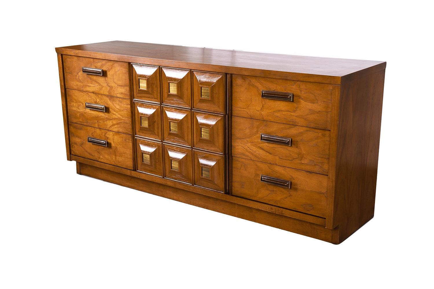 American Mid Century Lane Furniture Nine Drawer Dresser