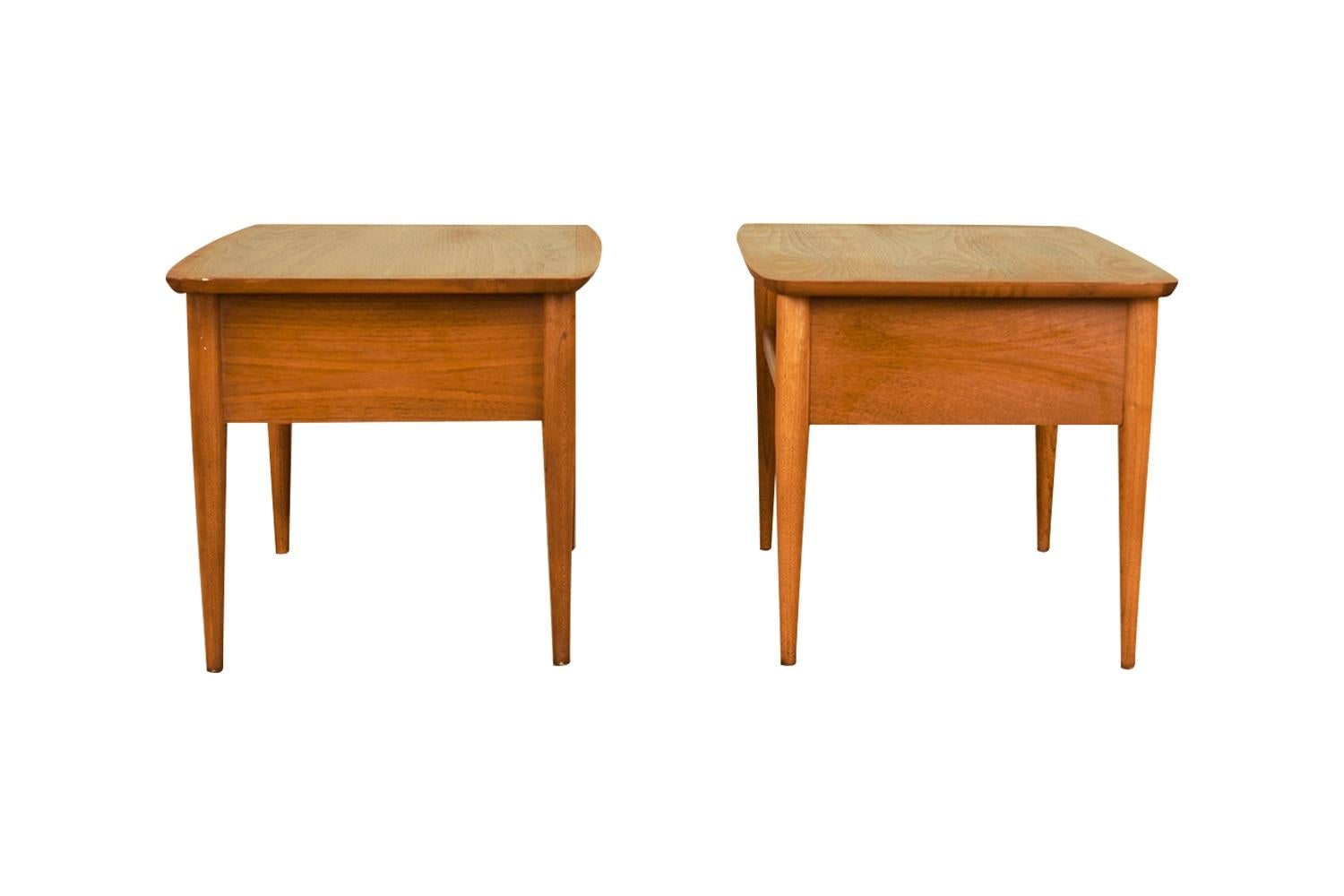 Oak Mid-Century Lane Pair End Tables Nightstands  For Sale