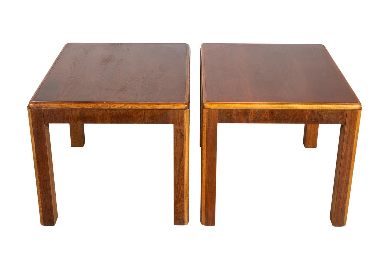 Paire de tables d'appoint de style Lane Parson du milieu du siècle dernier en vente 2