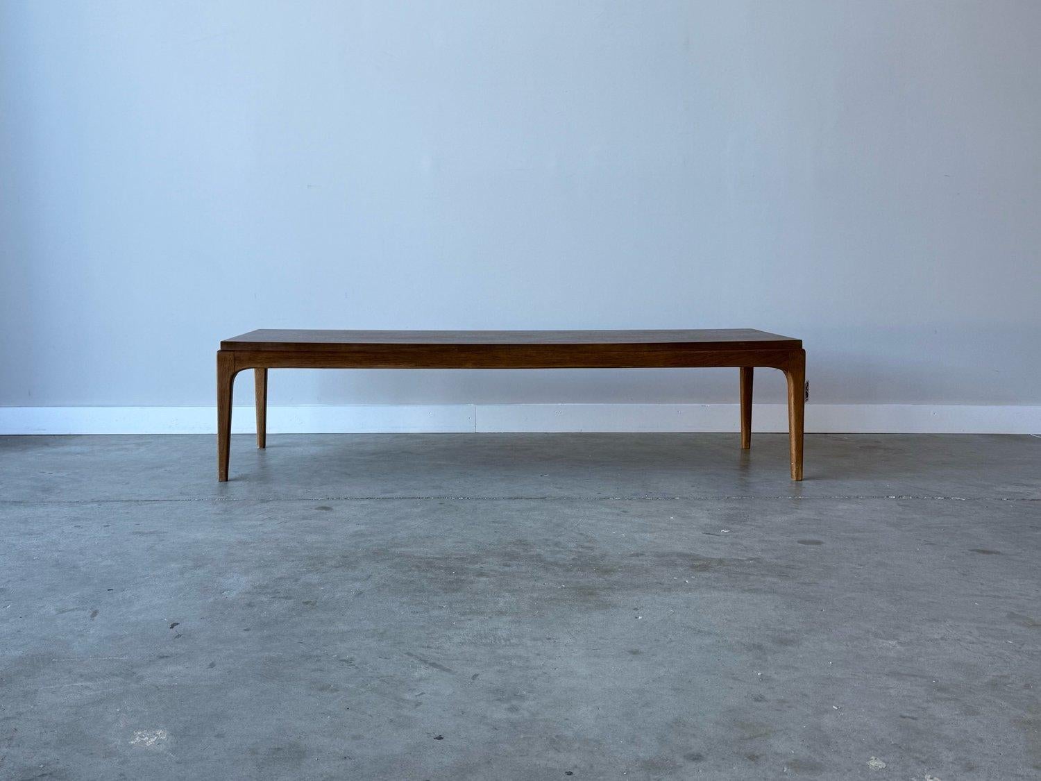 Mid-Century Lane's Rhythm Couchtisch (Moderne der Mitte des Jahrhunderts) im Angebot
