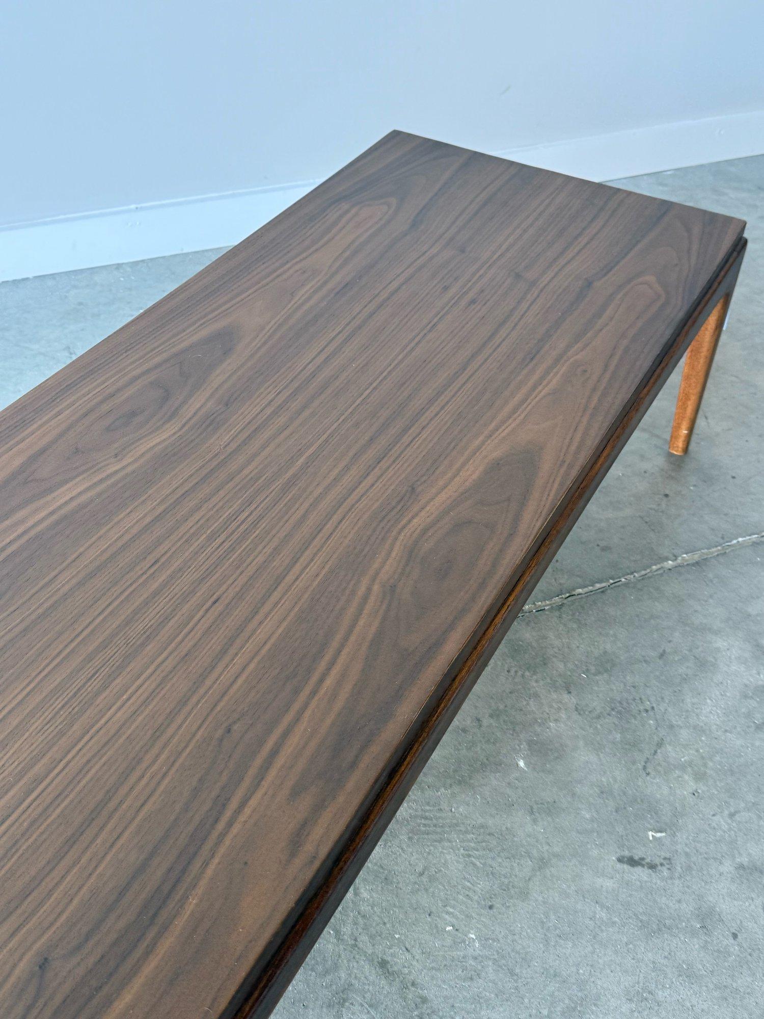 Mid-Century Lane's Rhythm Couchtisch (Holz) im Angebot
