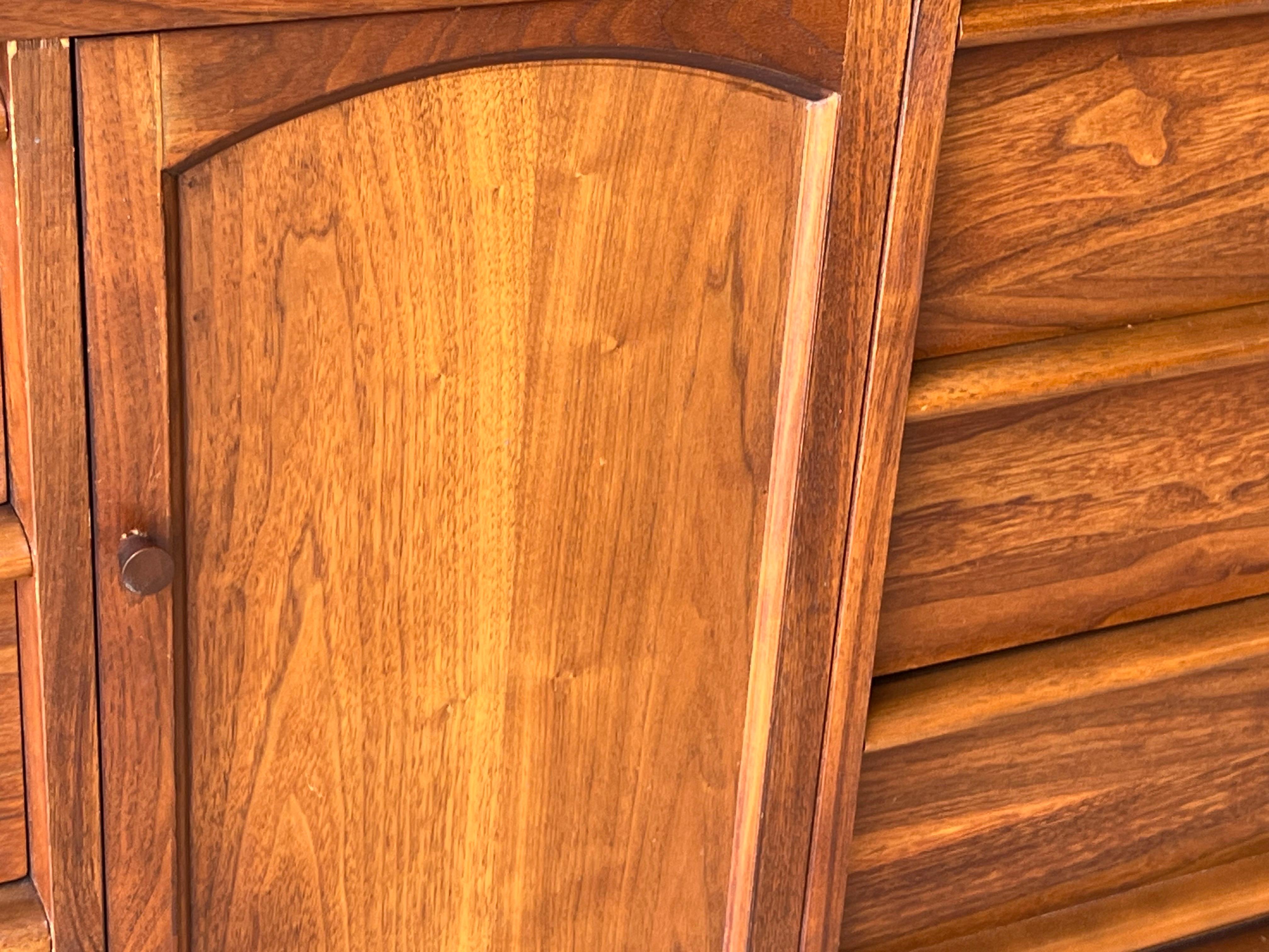 Mid-20th Century Mid Century Lane Rhythm Dresser