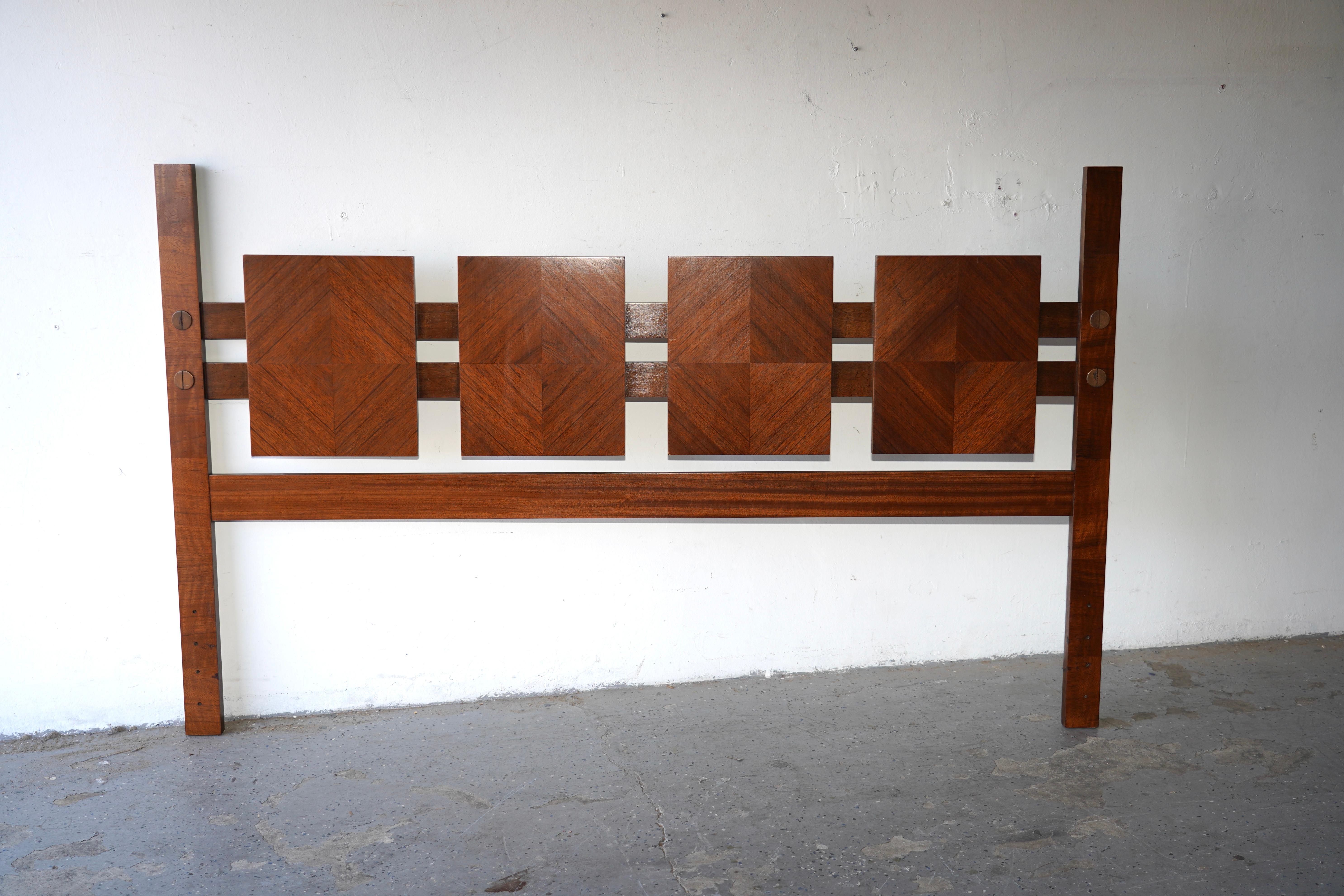 Mid Century Lane Staccato Brutalista  Cómoda Highboy de Madera en venta 1