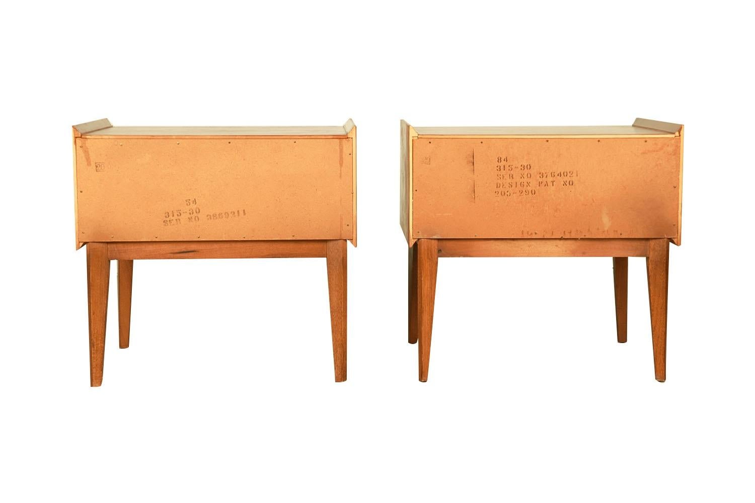 Mid-Century Lane Walnut Pair Nightstands End Tables First Edition Collection For Sale 1