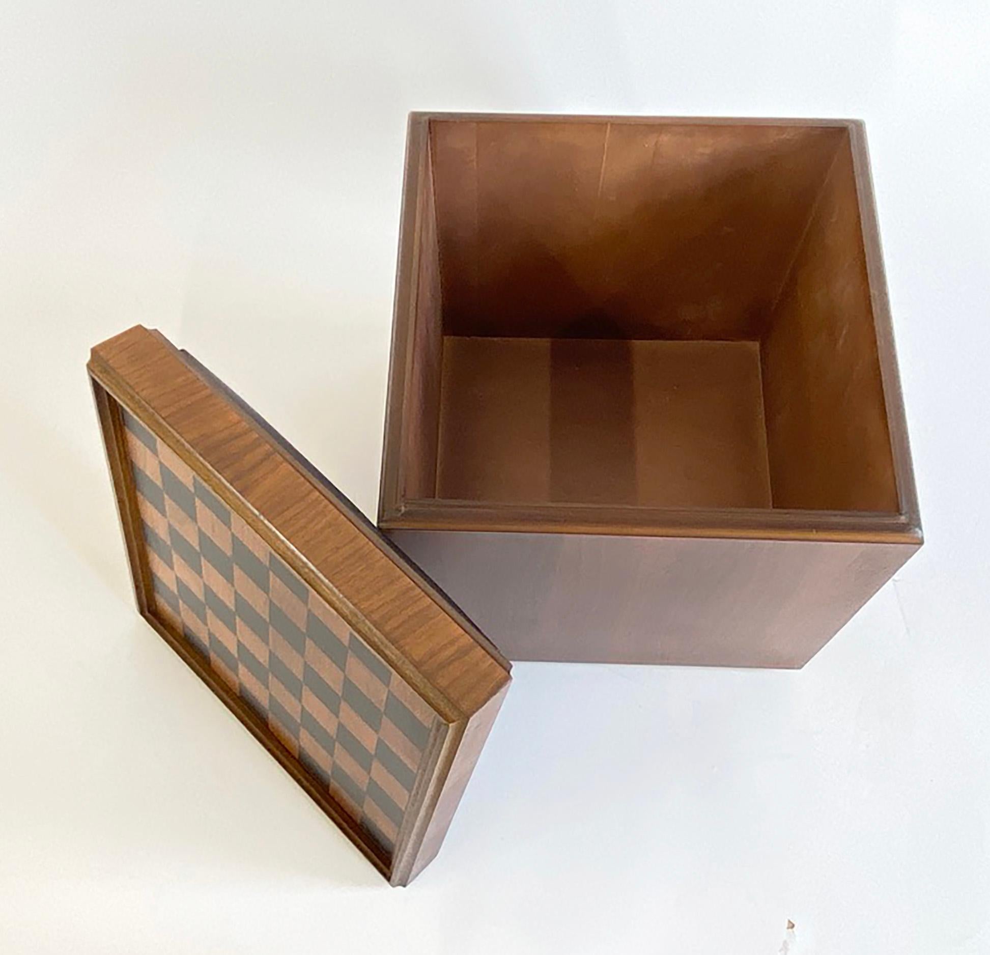 Mid-Century Lane Walnut Storage Cube Ottoman with Reversible Chessboard For Sale 7