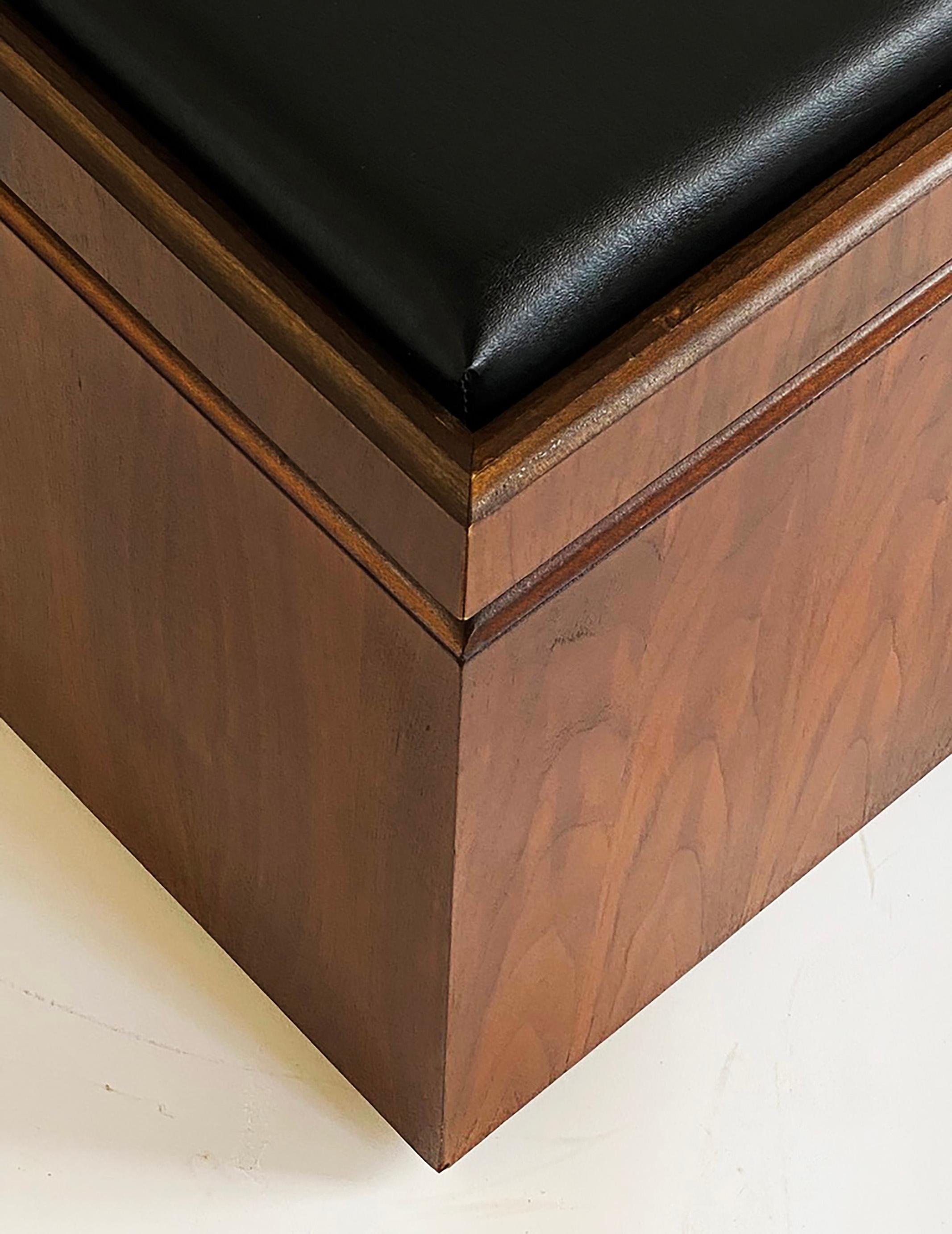Mid-Century Lane Walnut Storage Cube Ottoman with Reversible Chessboard For Sale 1