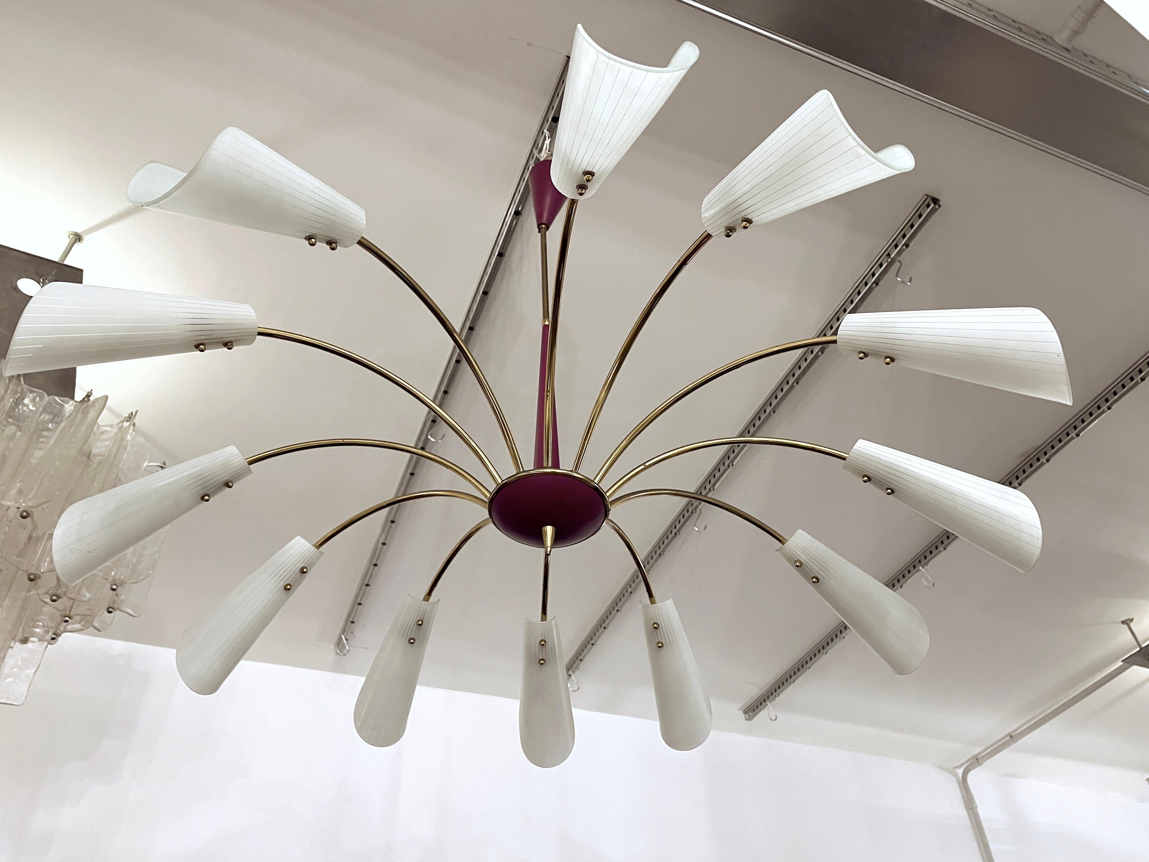 Mid-Century Large 12 arms spider chandelier in Stilnovo manner. Italy 1950s For Sale 8