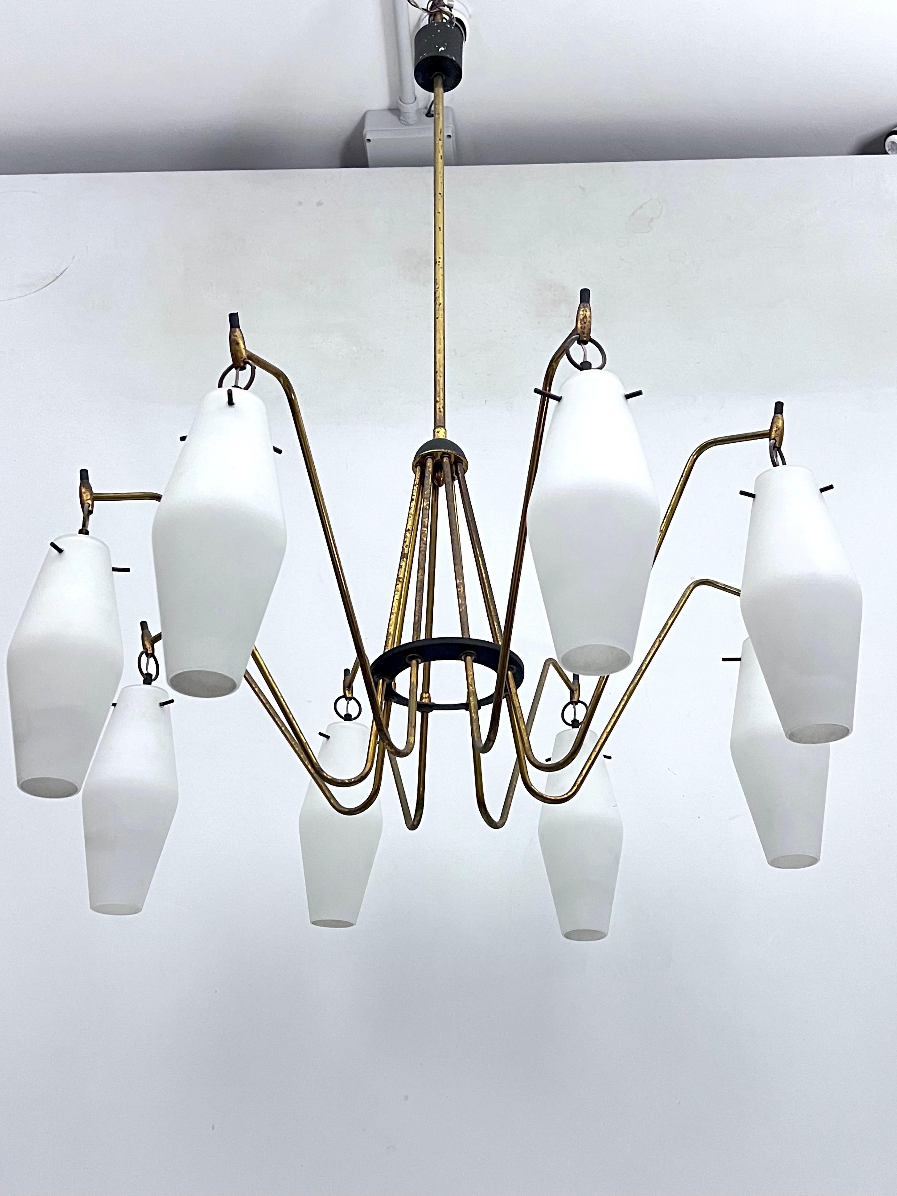 Mid-Century Large 8 arms Arredoluce manner chandelier. Italy 1950s In Good Condition For Sale In Catania, CT