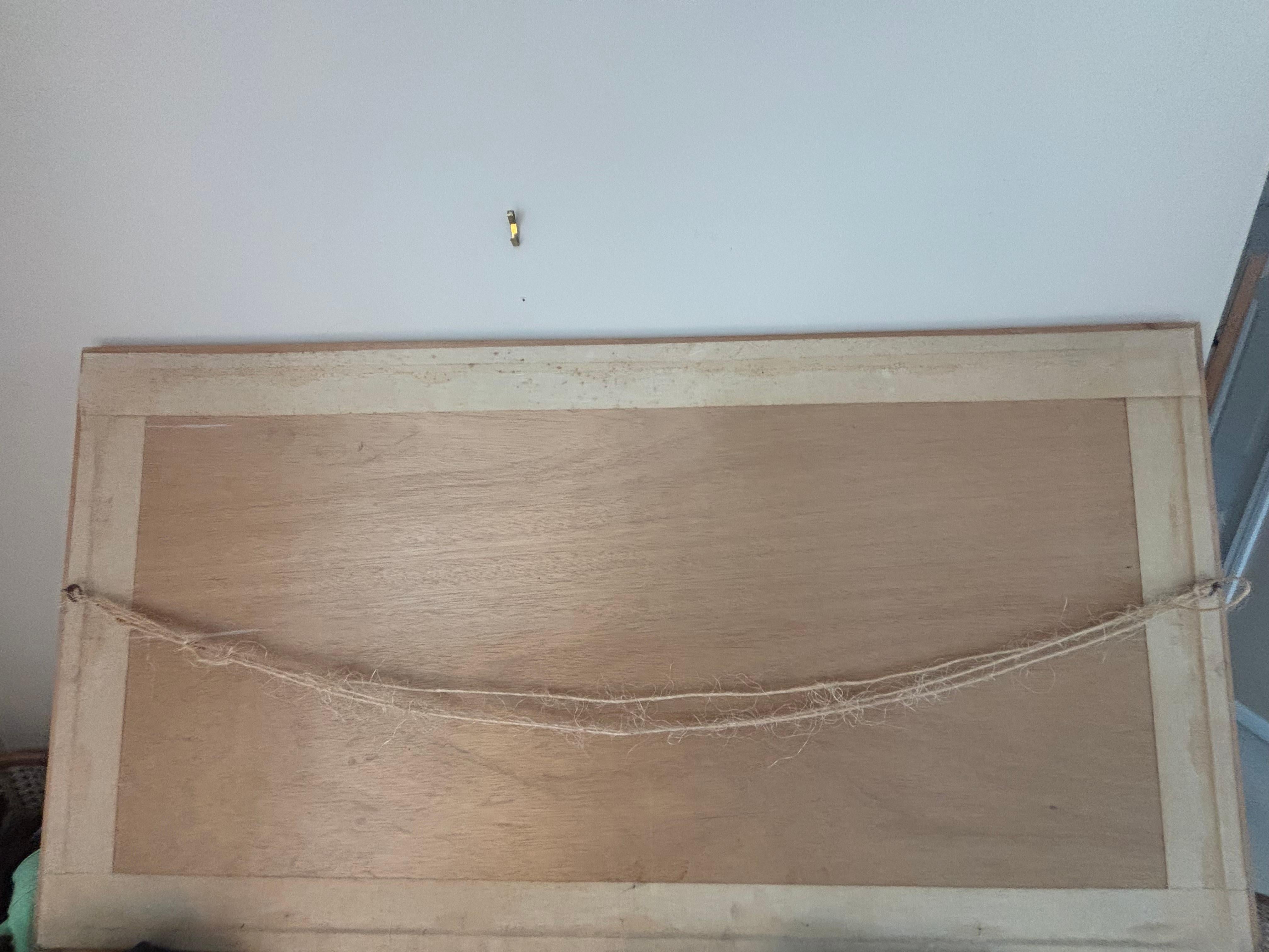 Mid Century Large Arts And Crafts Pyrographie Fischereiflotte Schiffe, signiert im Angebot 4