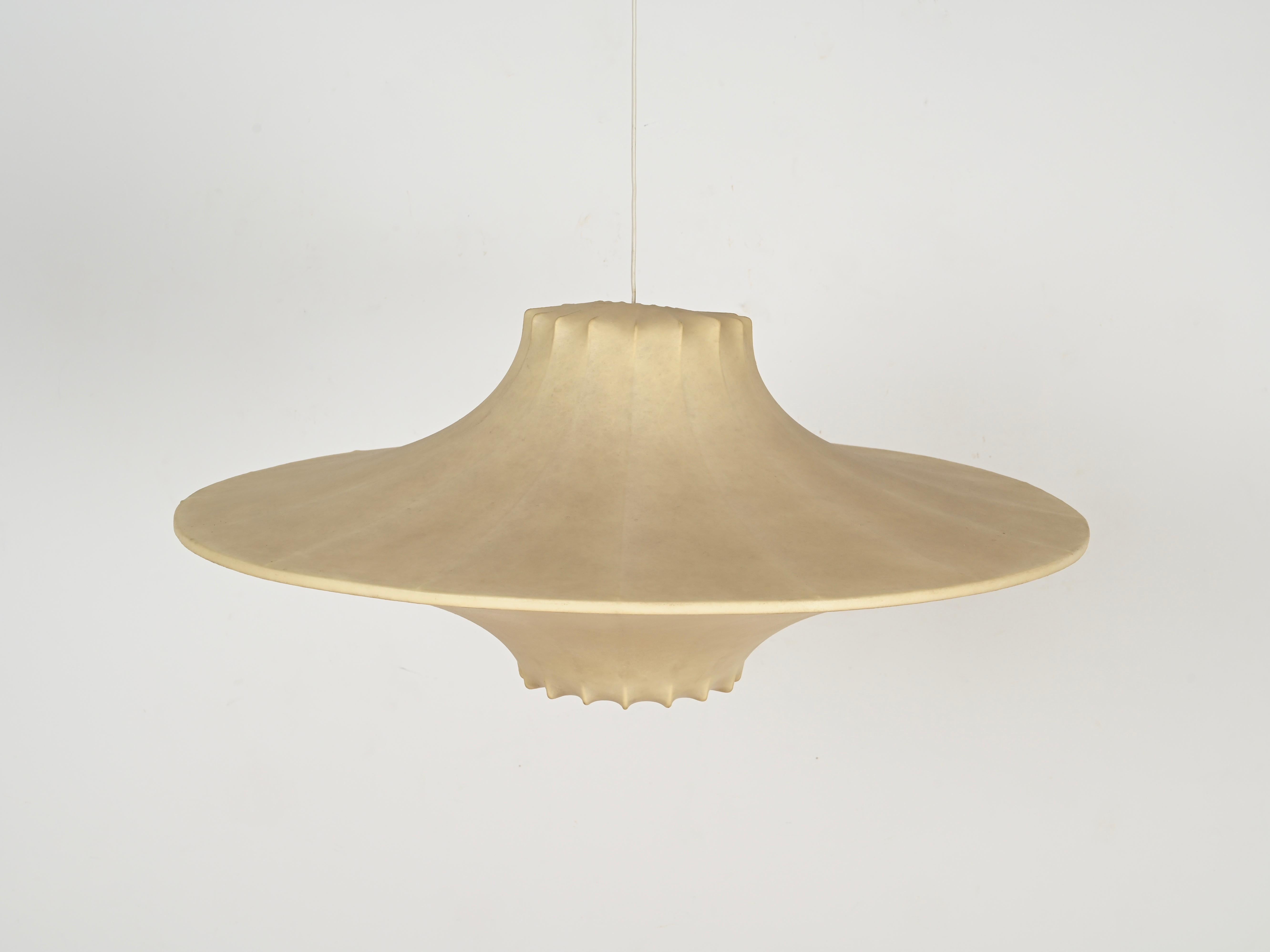Mid-Century Huge Beige Cocoon Italian Pendant Lamp by Castiglioni, 1960s In Good Condition In Roma, IT