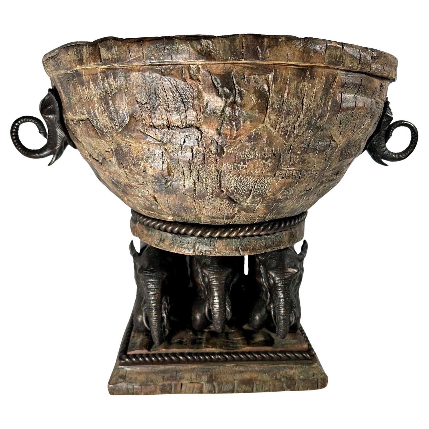 Mid-Century Large Bronze Elefant und Holz Schale Tafelaufsatz im Angebot