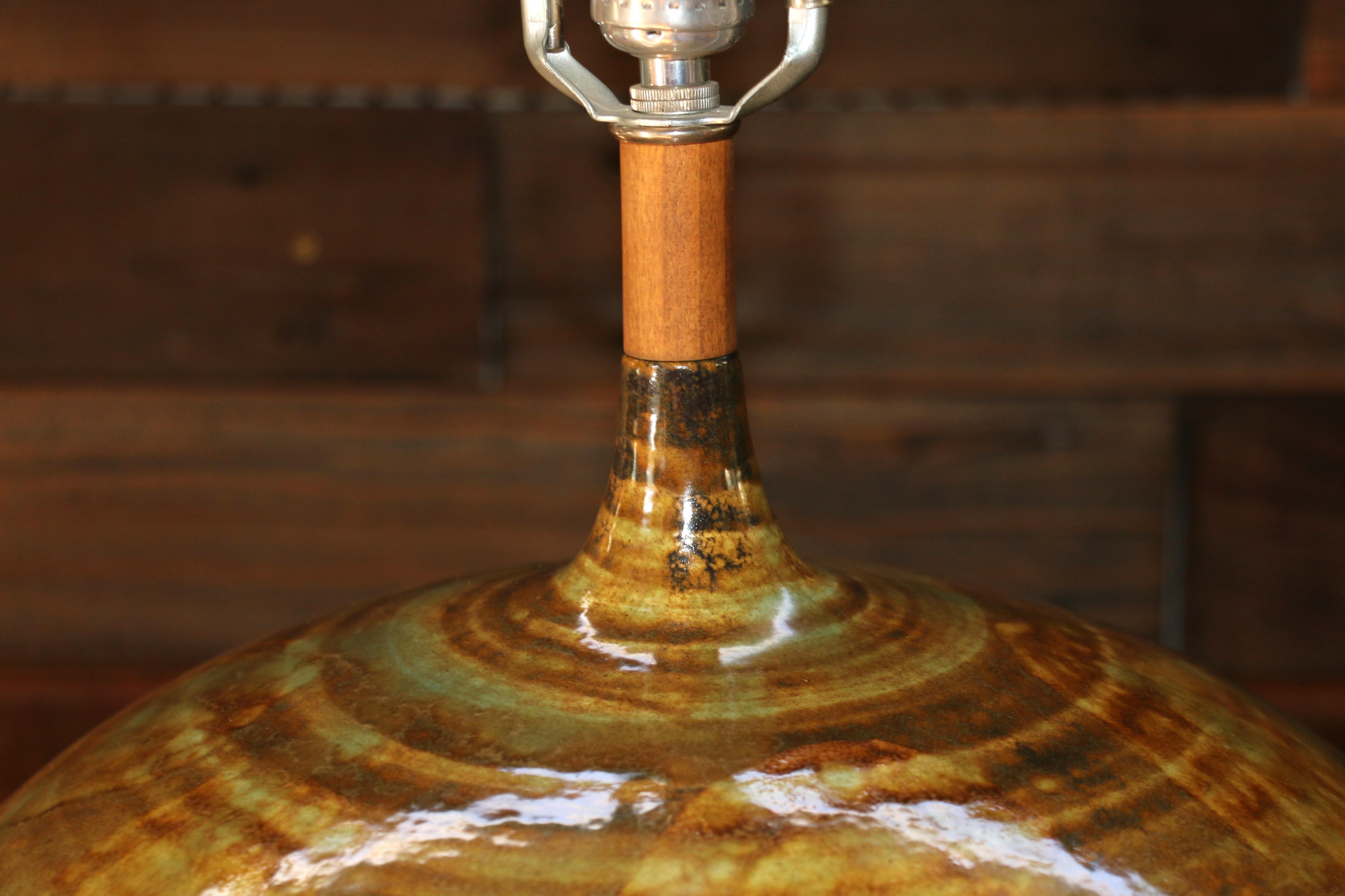 Grande lampe de table du milieu du siècle en céramique à glaçure goutte à goutte, années 1960 en vente 4