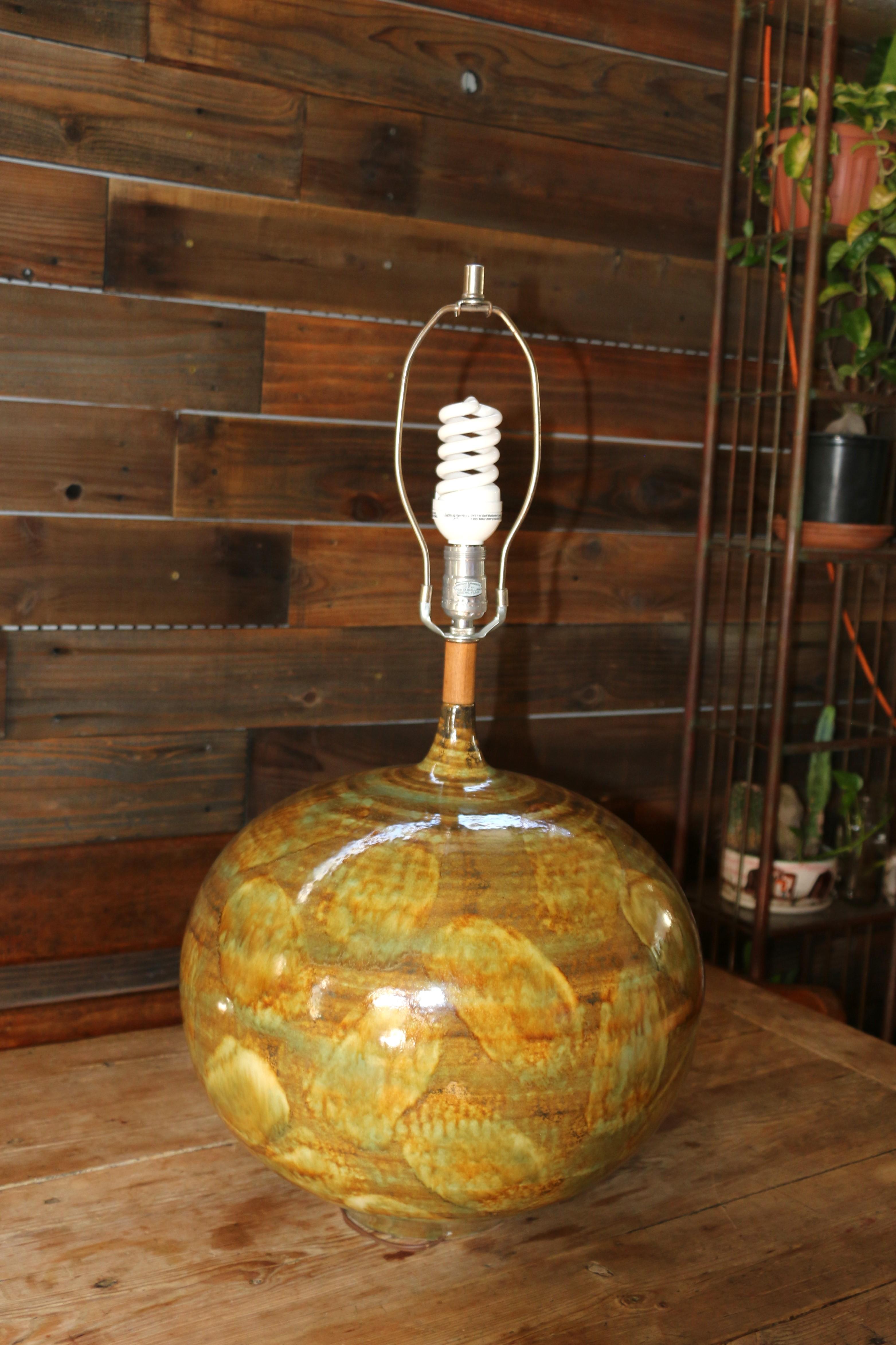 Mid-Century Modern Grande lampe de table du milieu du siècle en céramique à glaçure goutte à goutte, années 1960 en vente