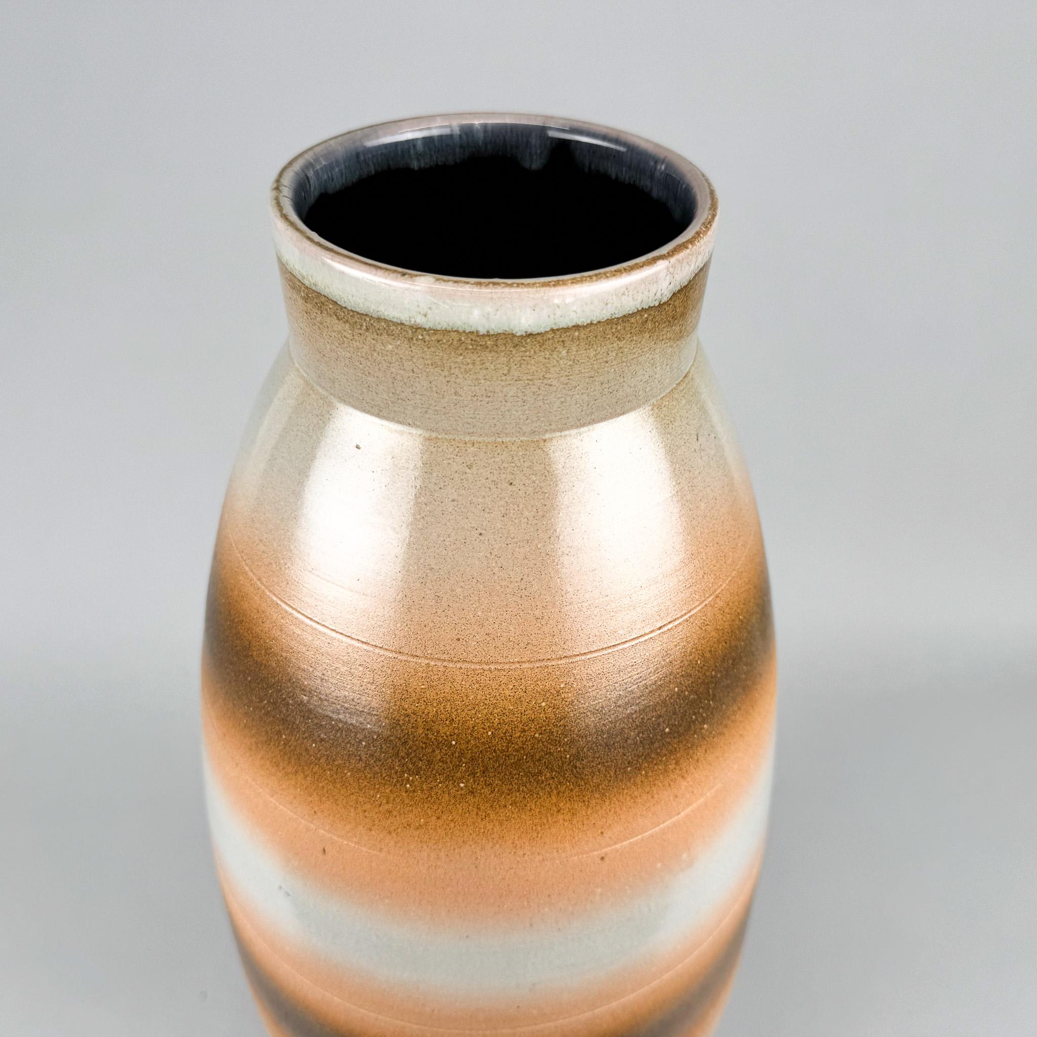 Mid-Century moderno Vaso da terra in ceramica di grandi dimensioni della metà del secolo, Cecoslovacchia in vendita
