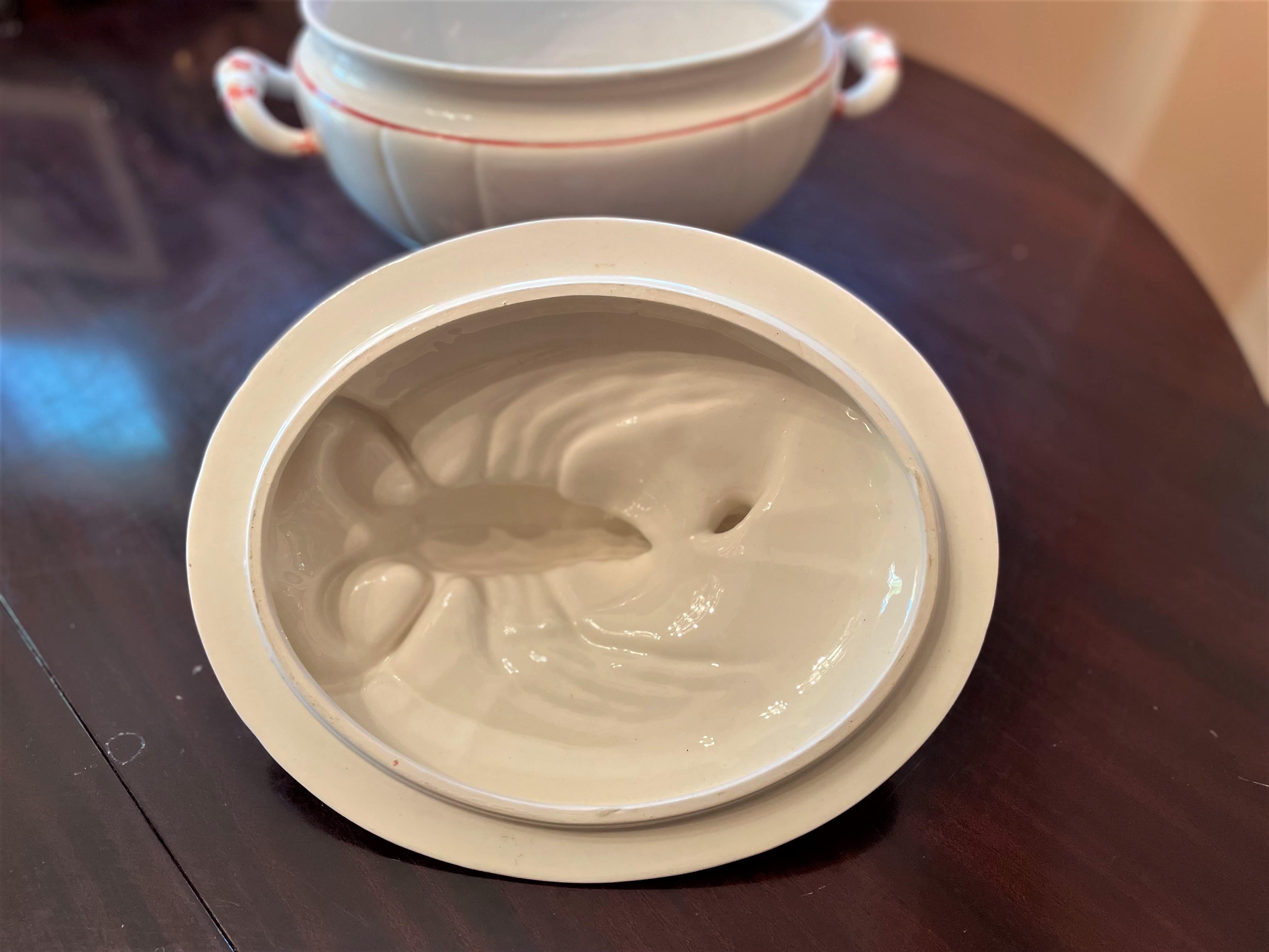 Mid-Century Large Ceramic Lobster-Topped Italian Soup Tureen For Sale 3