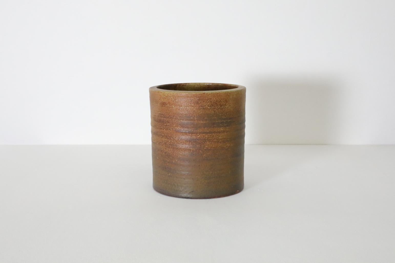 Mid-Century moderno Grande vaso in ceramica di metà secolo attribuito a Piet Knepper per Mobach, anni '70 in vendita