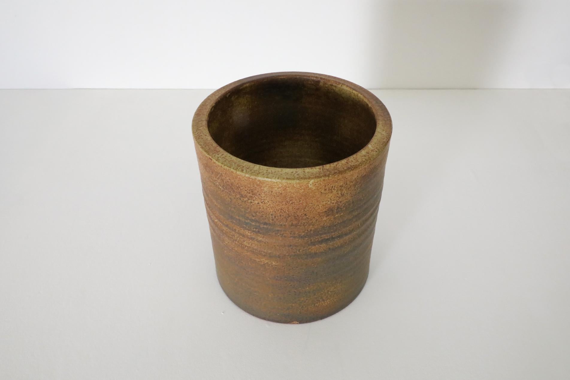 XX secolo Grande vaso in ceramica di metà secolo attribuito a Piet Knepper per Mobach, anni '70 in vendita