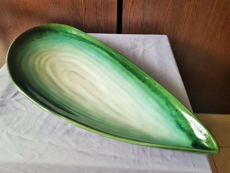 Mid-Century Large Ceramic Shell Bowl by Pol Chambost For Sale 5