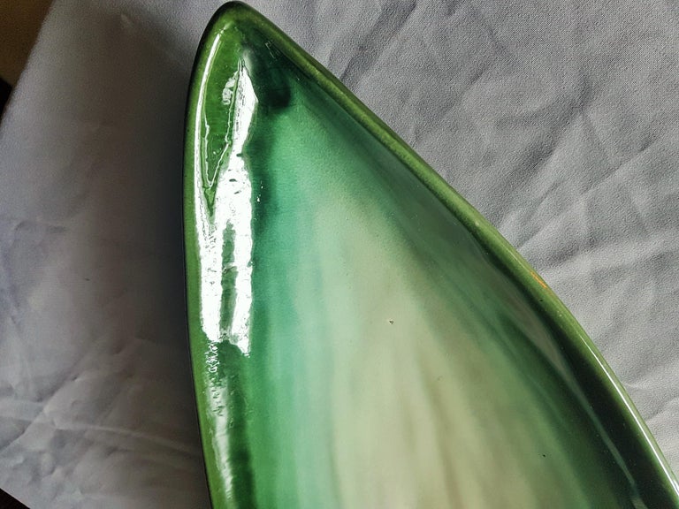 Mid-Century Large Ceramic Shell Bowl by Pol Chambost In Good Condition For Sale In Saarbruecken, DE