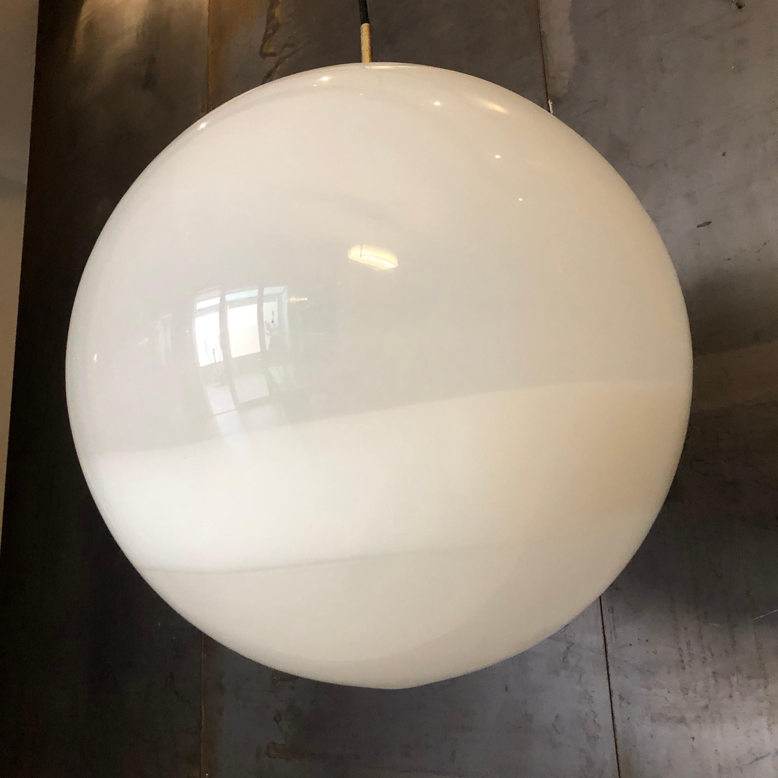Large chrome and white Murano glass sphere by Mazzega and produced in Italy during the 1960s. Total height is 140 cm but can be reduced if necessary. The glass is in perfect condition with no cracks or chips.