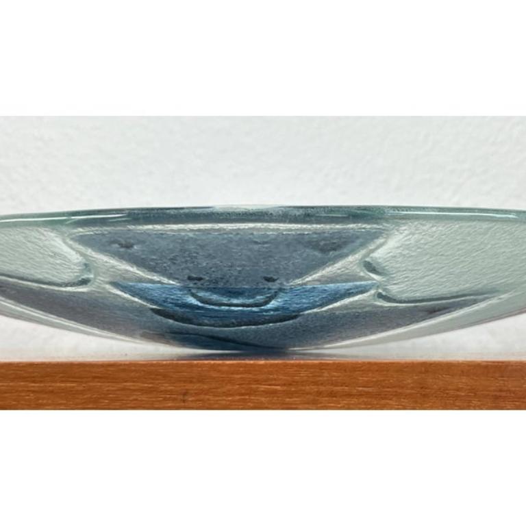 Grand bol danois en verre d'art du milieu du siècle, années 1960 Excellent état - En vente à Hamburg, DE