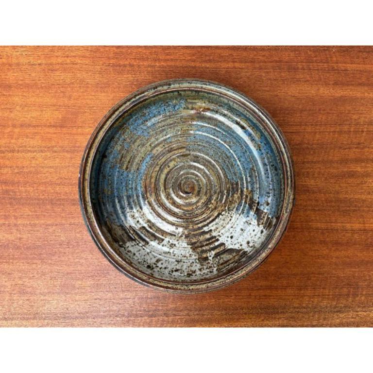 Mid-Century Large Danish Studio Pottery Bowl attributed to Erik Askholm, 1960s, in Very Good conditions. Designed 1960 to 1969 This piece is attributed to the mentioned designer/maker. It has no attribution mark and no official proof of
