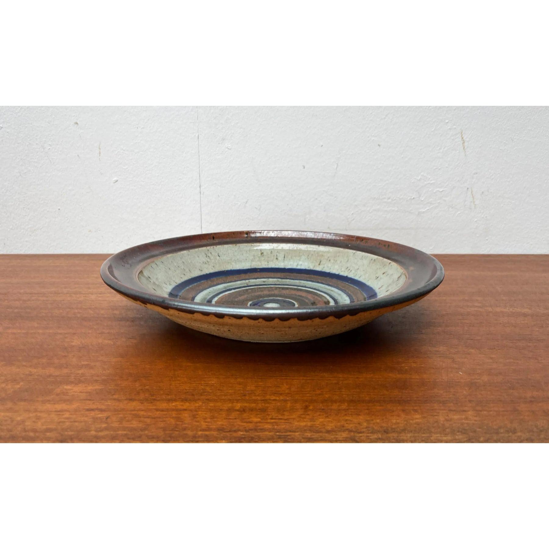 Mid-Century Large Danish Studio Pottery Bowl by Helle Allpass, Danmark, 1960s For Sale 6