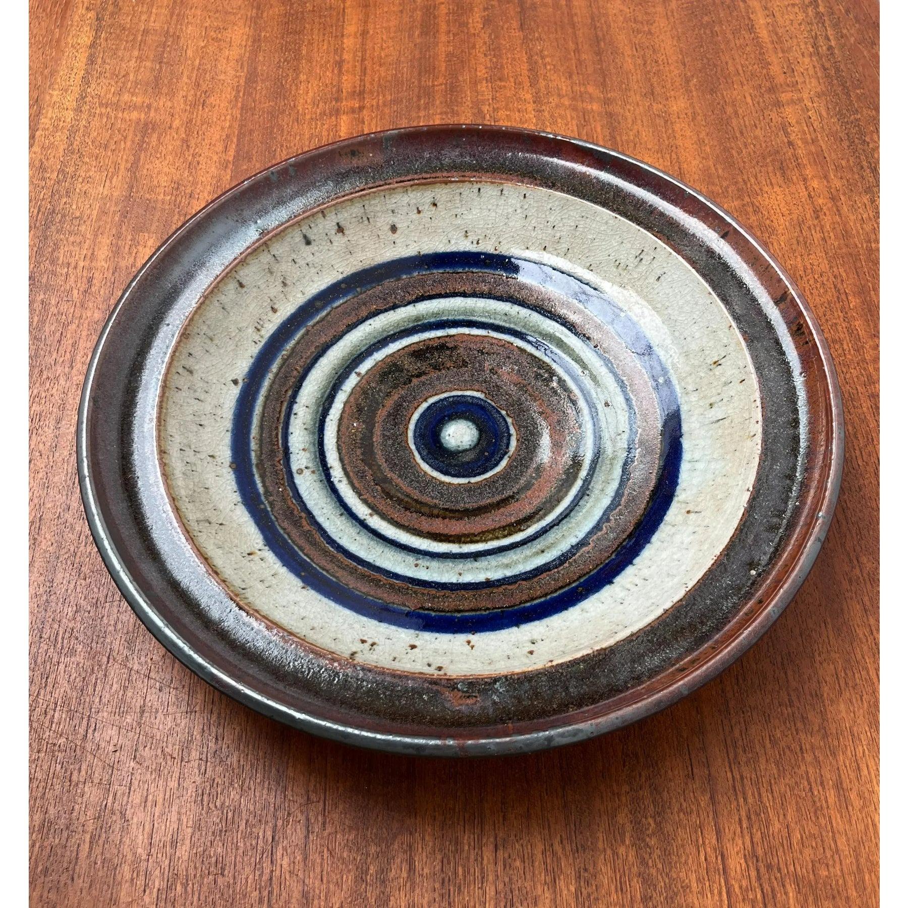 20th Century Mid-Century Large Danish Studio Pottery Bowl by Helle Allpass, Danmark, 1960s For Sale