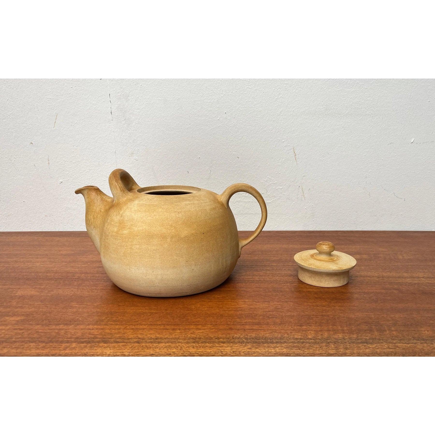 Mid-Century Large Danish Studio Pottery Teapot by Herman A. Kähler, 1960s im Angebot 3