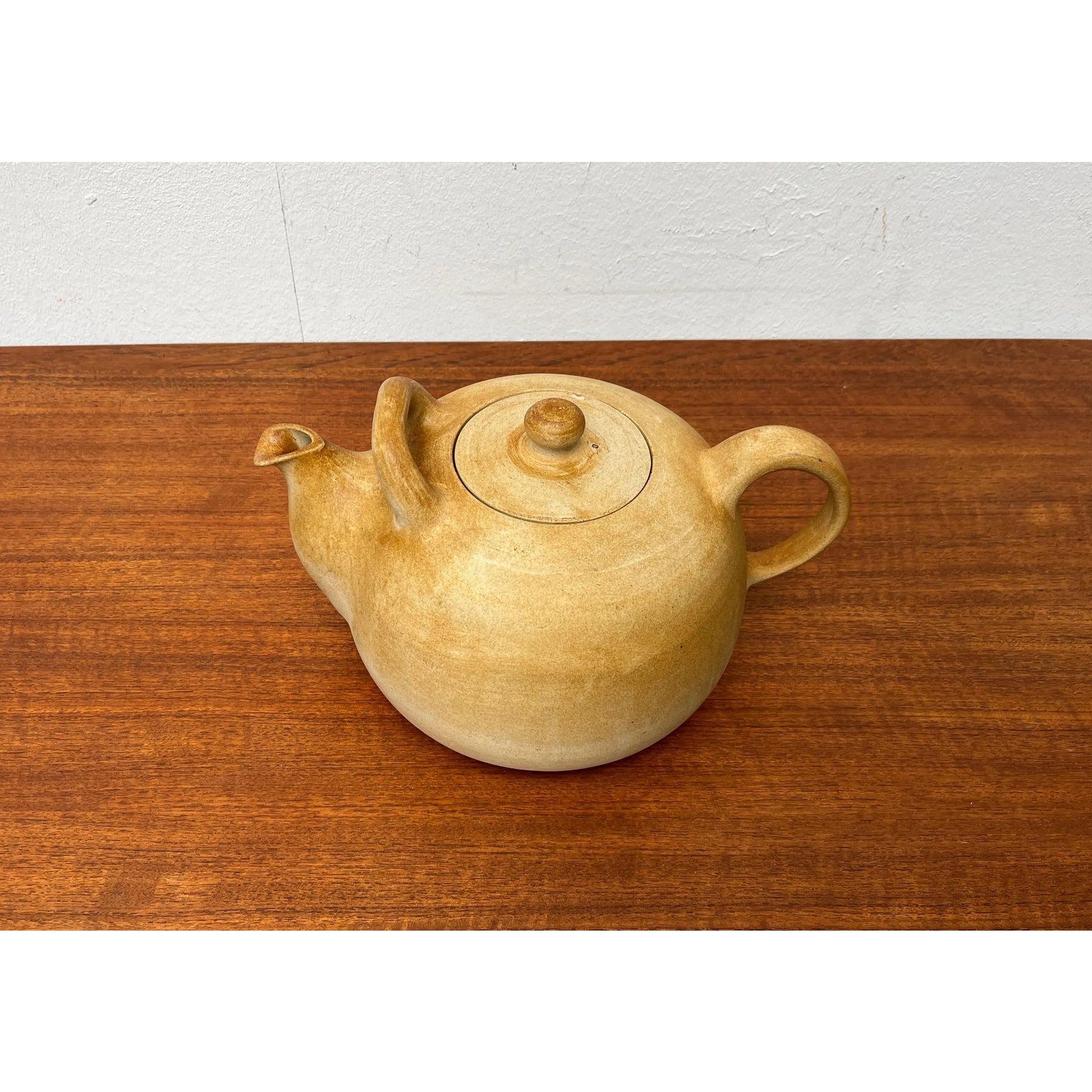 Mid-Century Large Danish Studio Pottery Teapot by Herman A. Kähler, 1960s (20. Jahrhundert) im Angebot