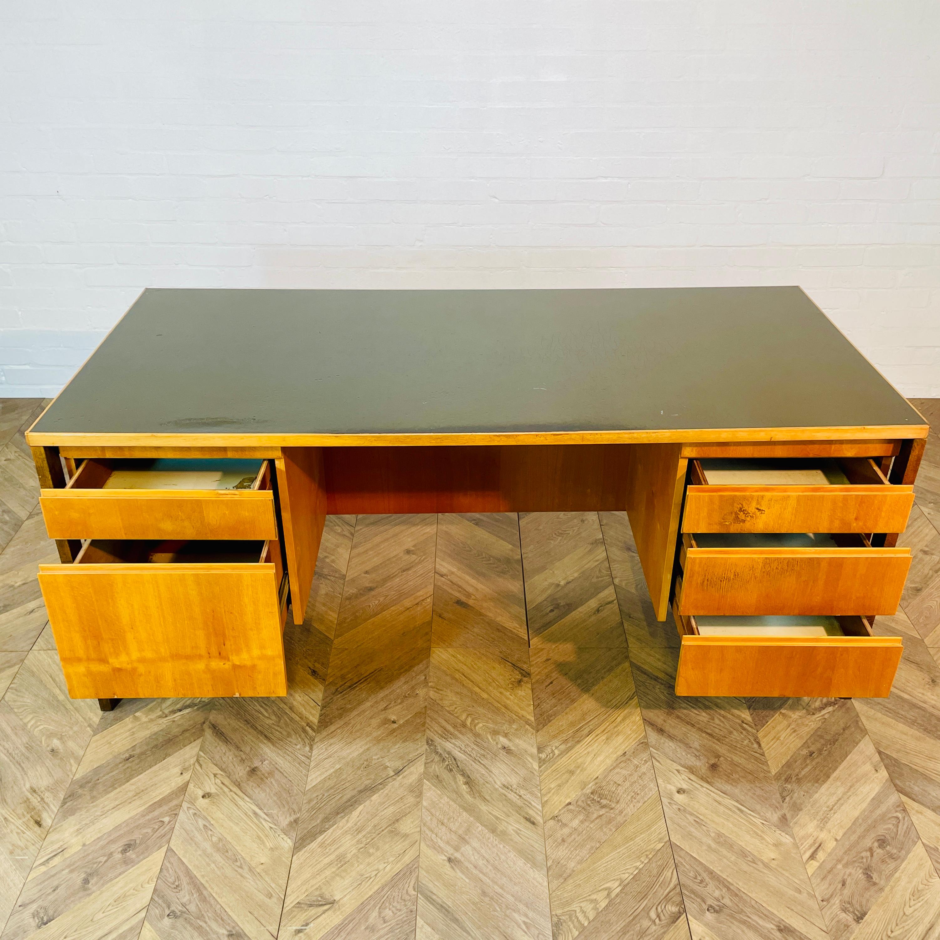 Mid-Century Large Desk By Jens Risom with Green Rixine Top, circa 1960s For Sale 3
