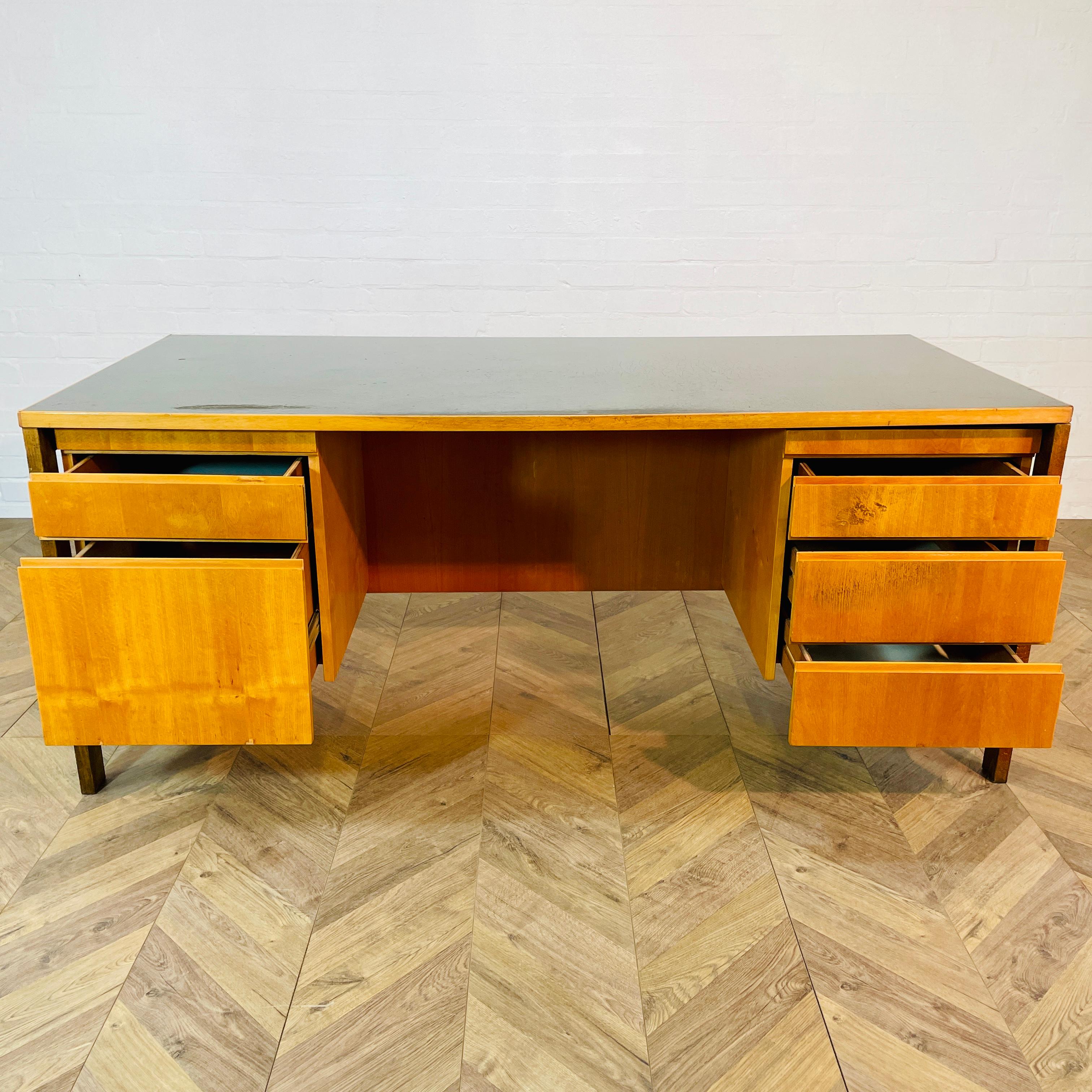 Mid-Century Large Desk By Jens Risom with Green Rixine Top, circa 1960s For Sale 6