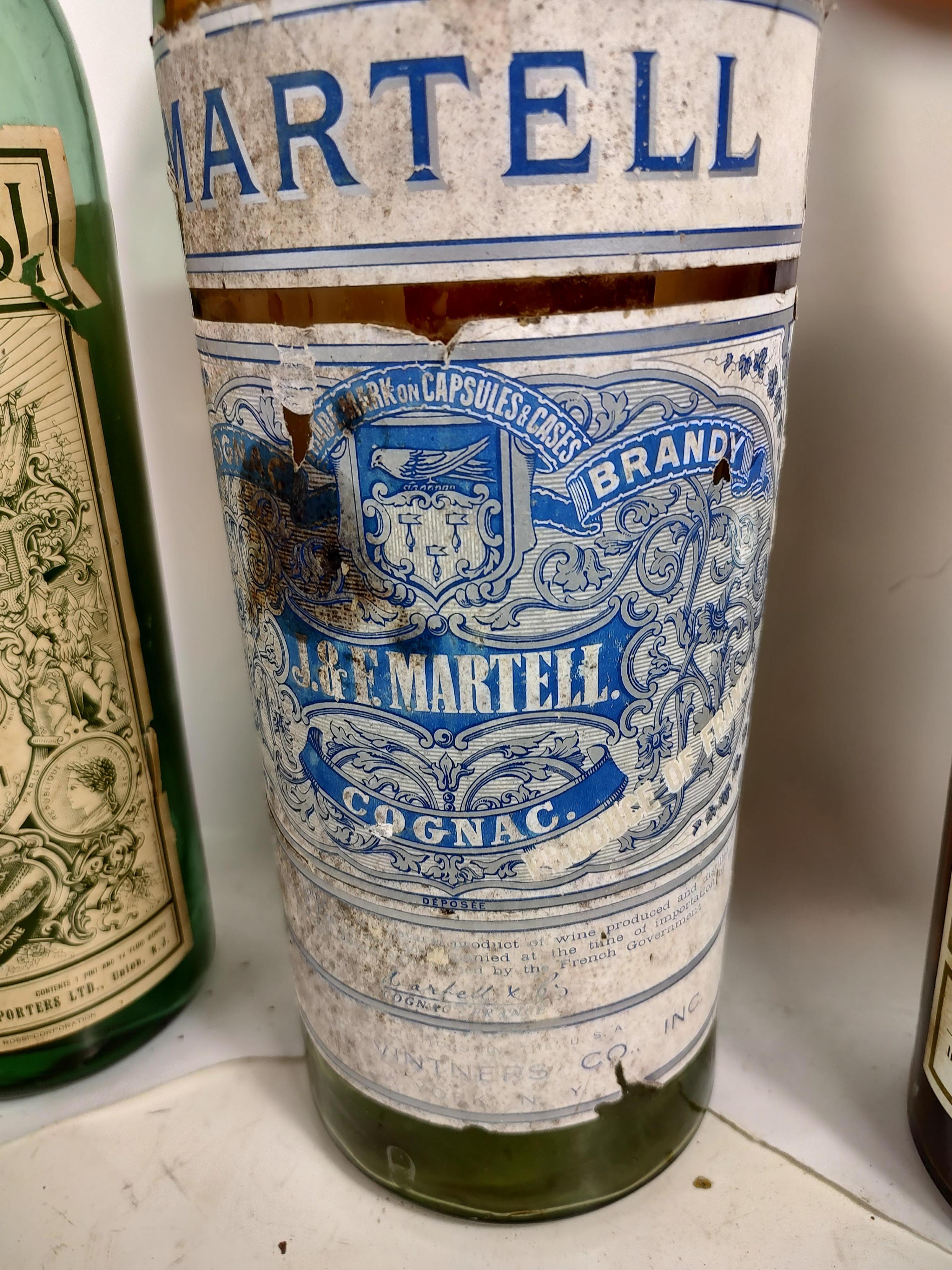 Botellas de Vidrio Soplado para Licores y Vinos de Mediados de Siglo 1