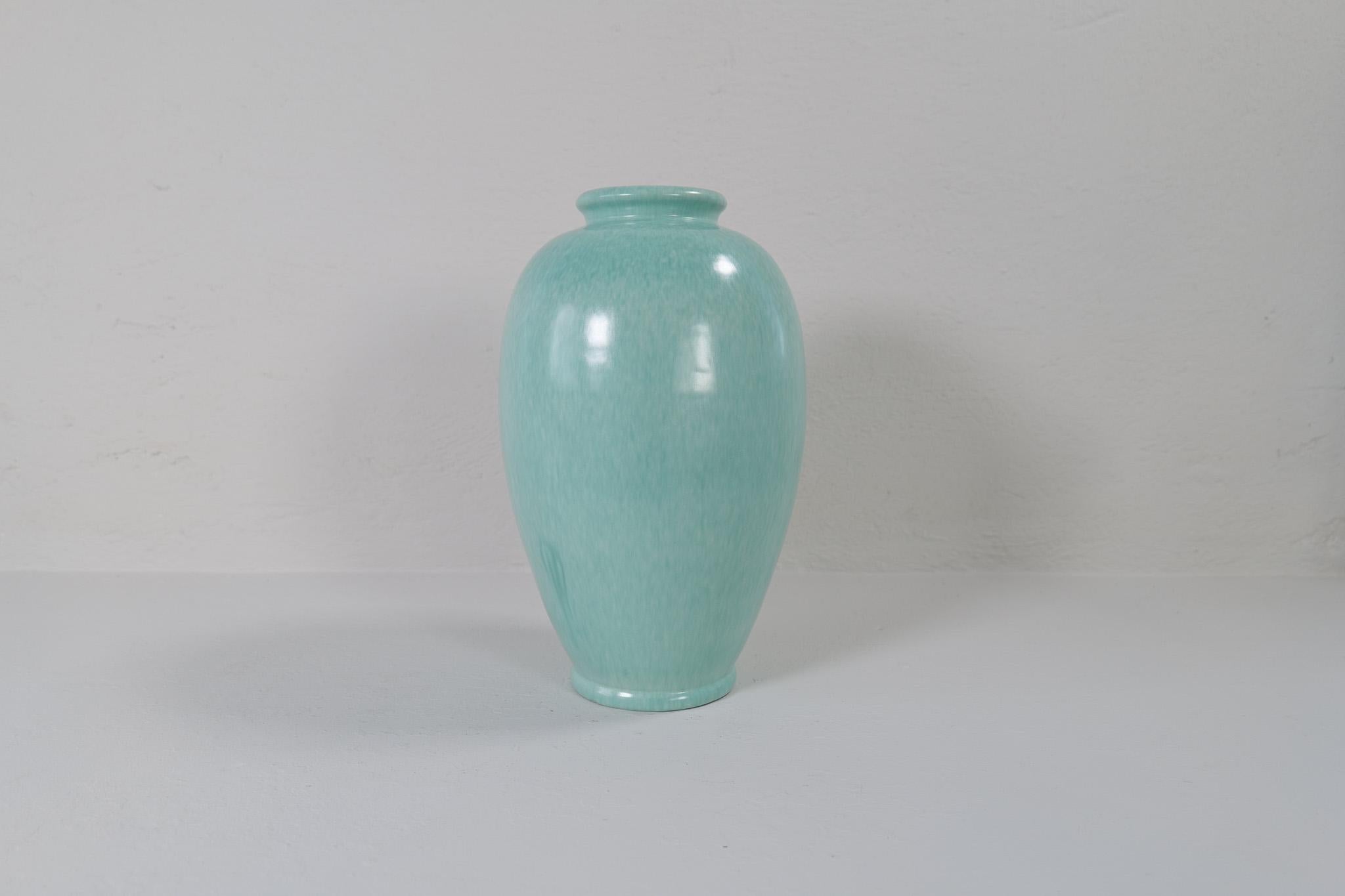 Vaso da terra grande di metà secolo disegnato da John Andersson Höganäs Svezia anni '60 3