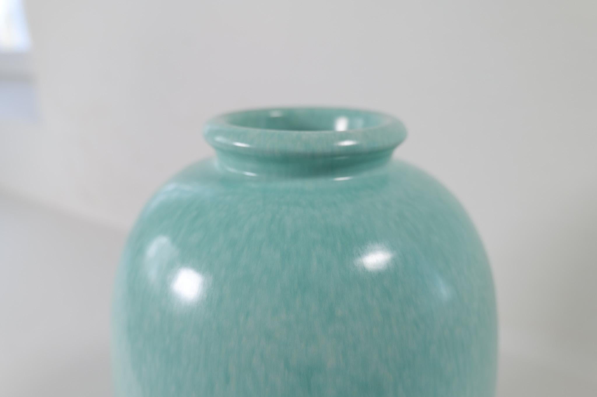 Grès porcellanato Vaso da terra grande di metà secolo disegnato da John Andersson Höganäs Svezia anni '60