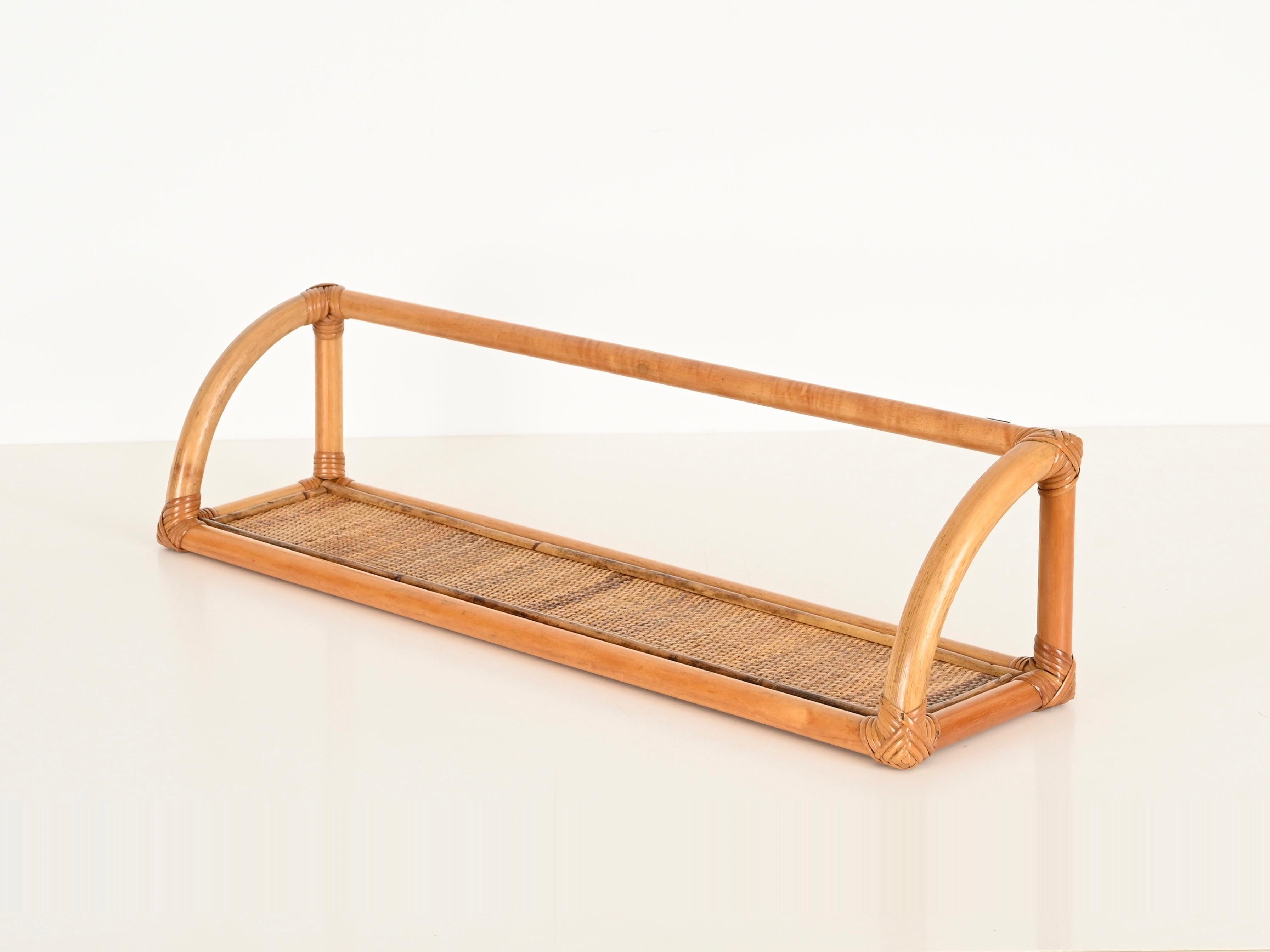 Italiano Mid-Century Large French Riviera Shelf in Bamboo, Rattan and Wicker, Italy 1970s in vendita