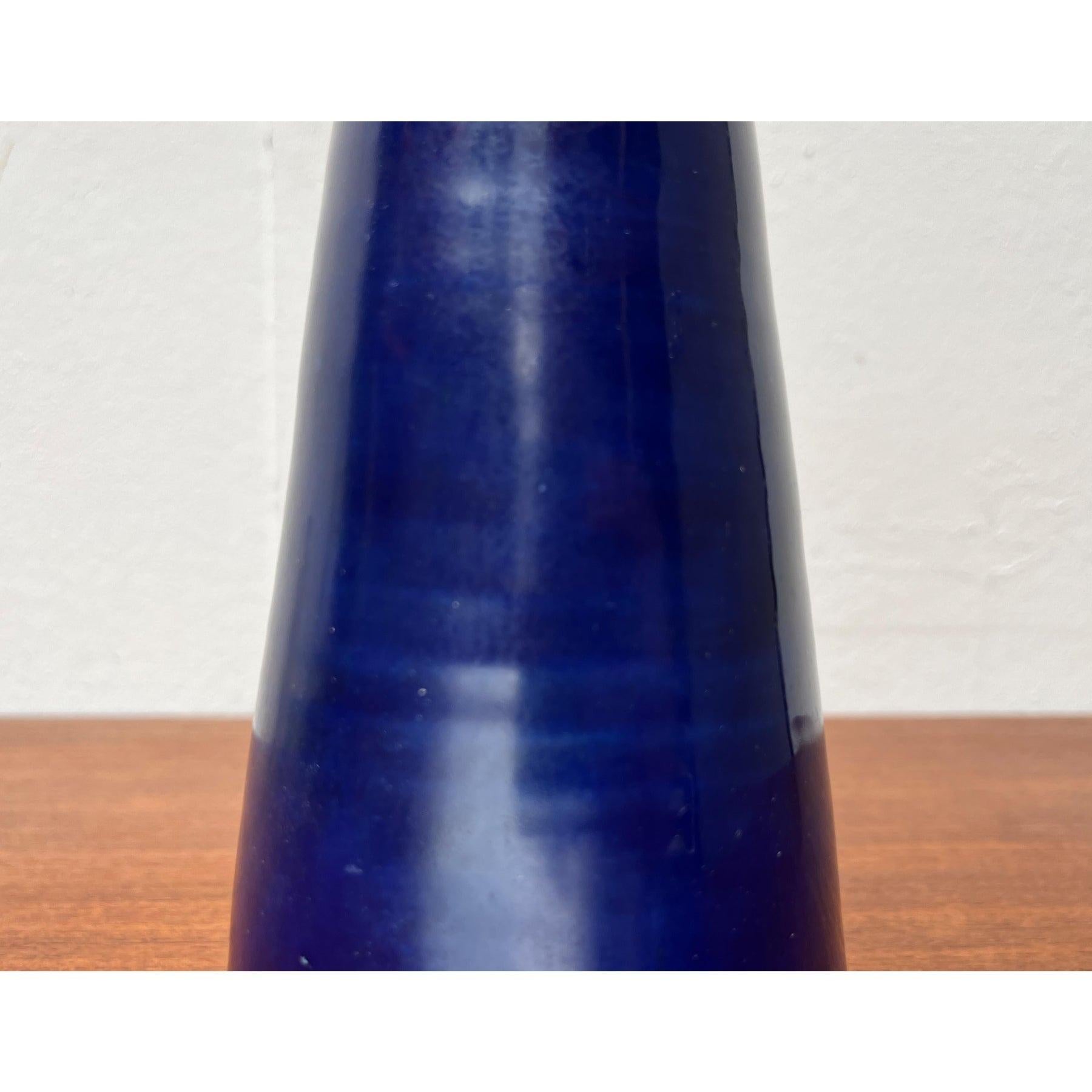 Vaso grande di metà secolo in Studio Pottery tedesco di Hubertus Menzel, anni '60 In condizioni ottime in vendita a Hamburg, DE