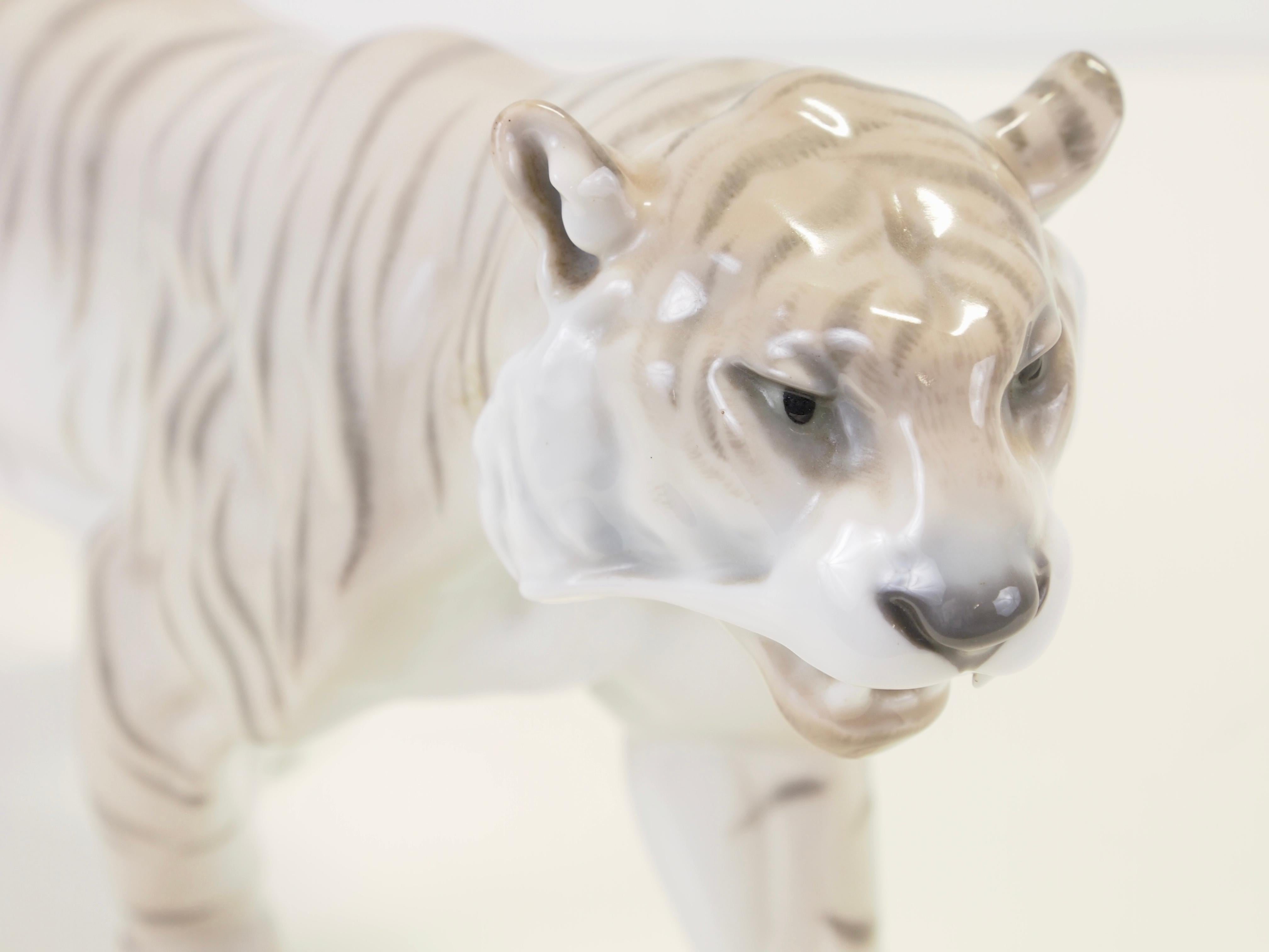 Midcentury Large German Tiger Porcelain Figurine 4