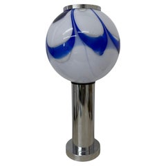 Mediados de siglo Gran lámpara de sobremesa de cristal con remolino azul , años 70 Italia
