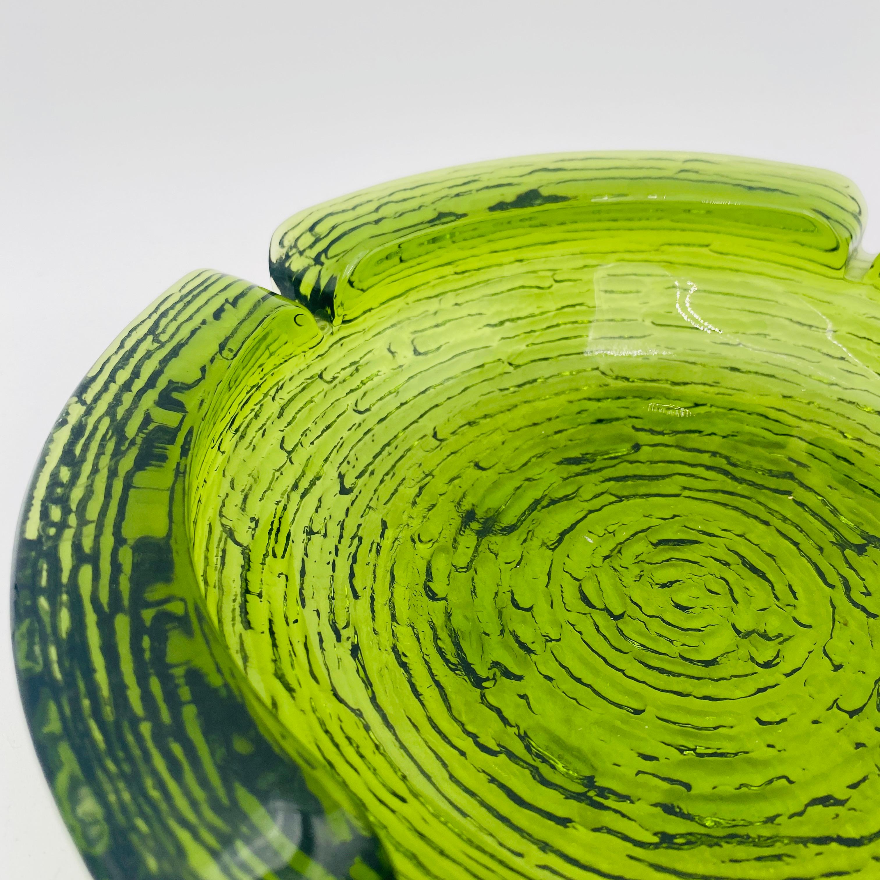 Cenicero grande de cristal verde de Anchor Hocking de mediados de siglo en Bueno estado para la venta en San Juan Capistrano, CA