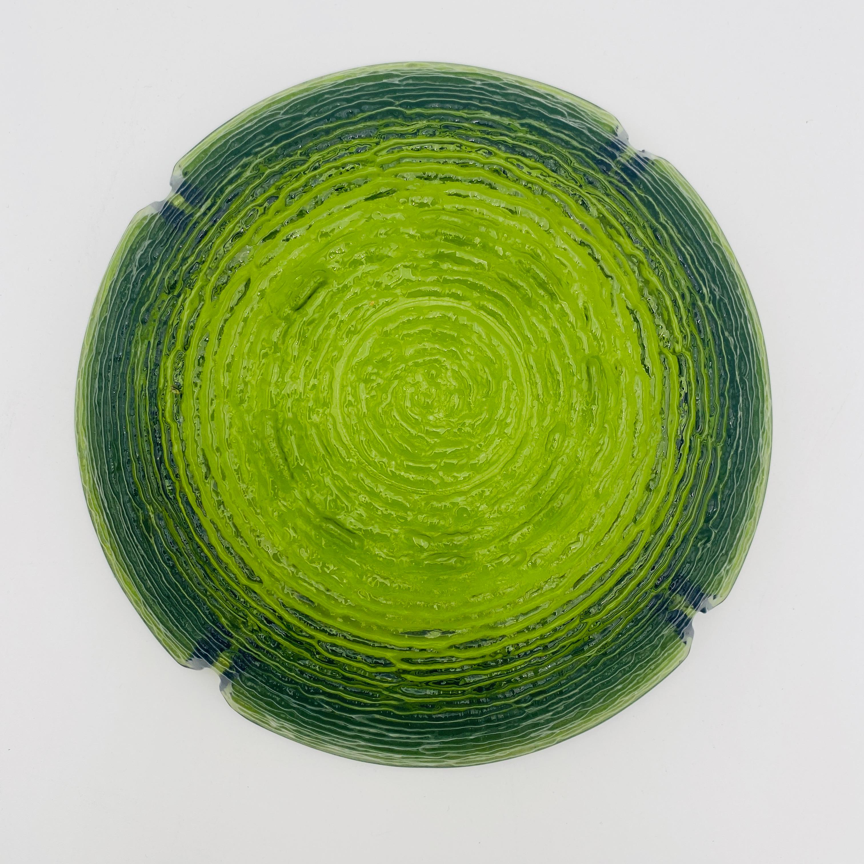 Cenicero grande de cristal verde de Anchor Hocking de mediados de siglo en venta 2