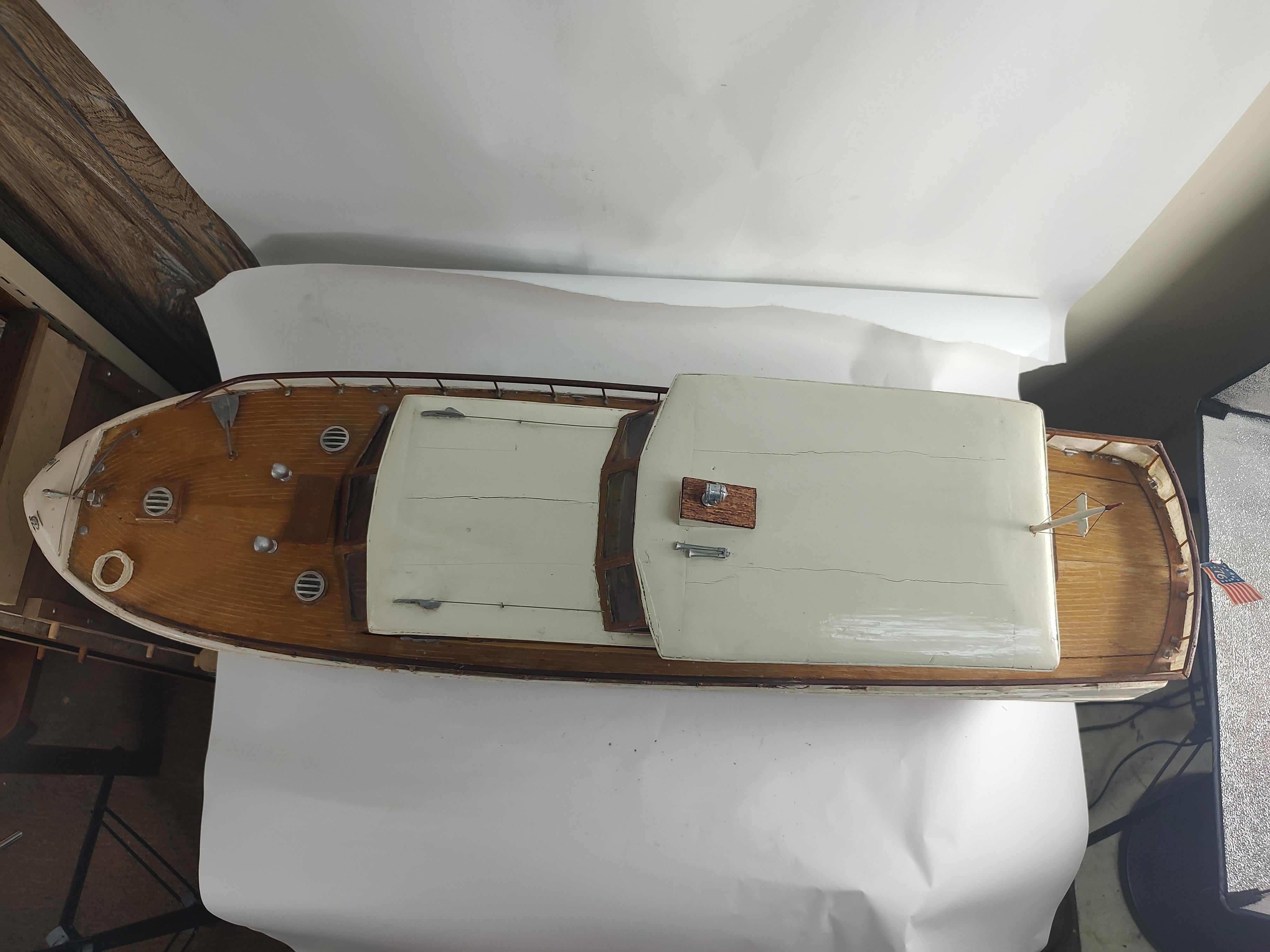Mid Century Large Motorized Hand Made Chris Craft Cabin Cruiser C1955 For Sale 8