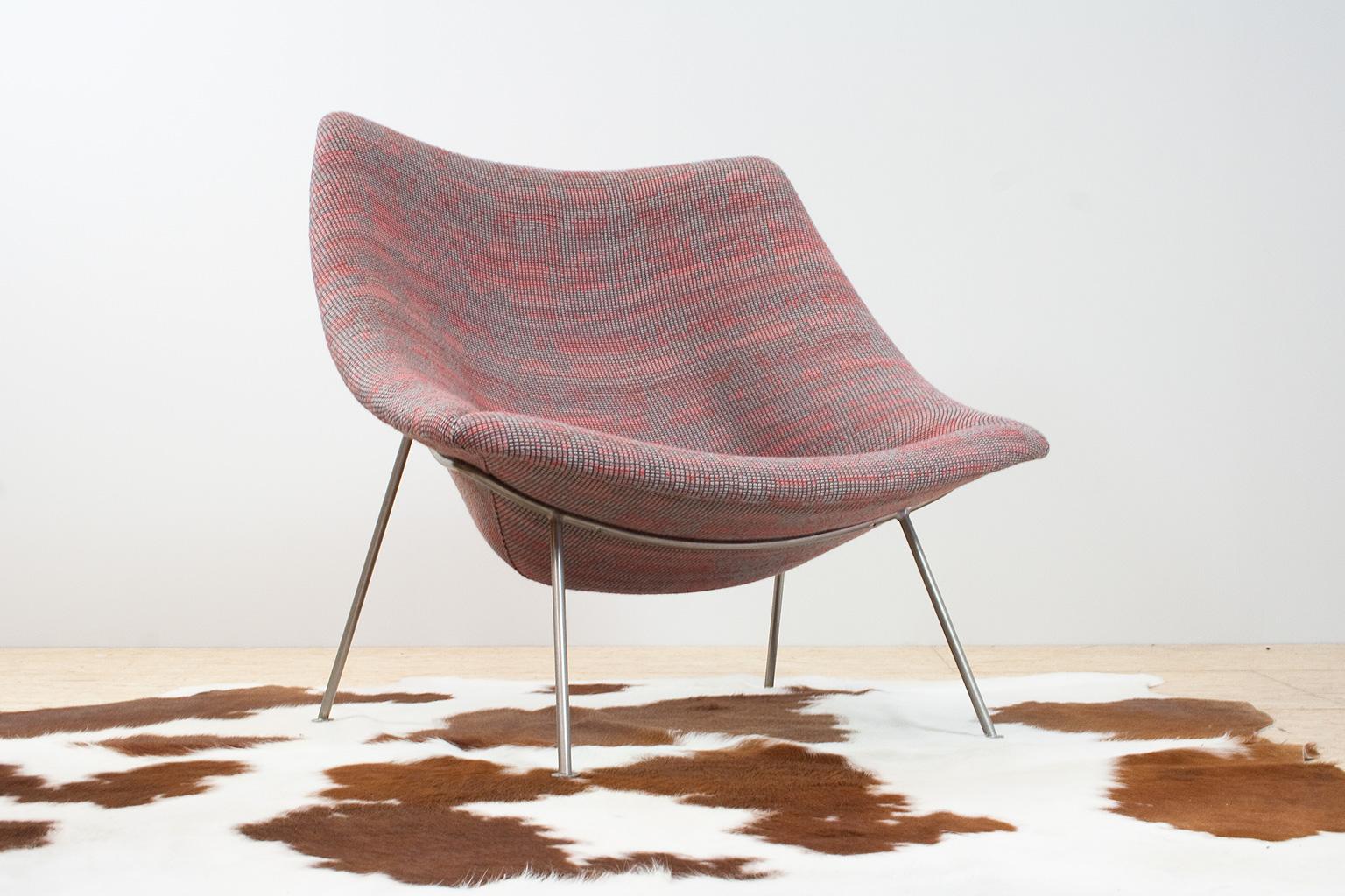 Mid-Century Modern Midcentury Large Oyster Lounge Chair by Pierre Paulin in Grey Red Nevada, 1960s For Sale