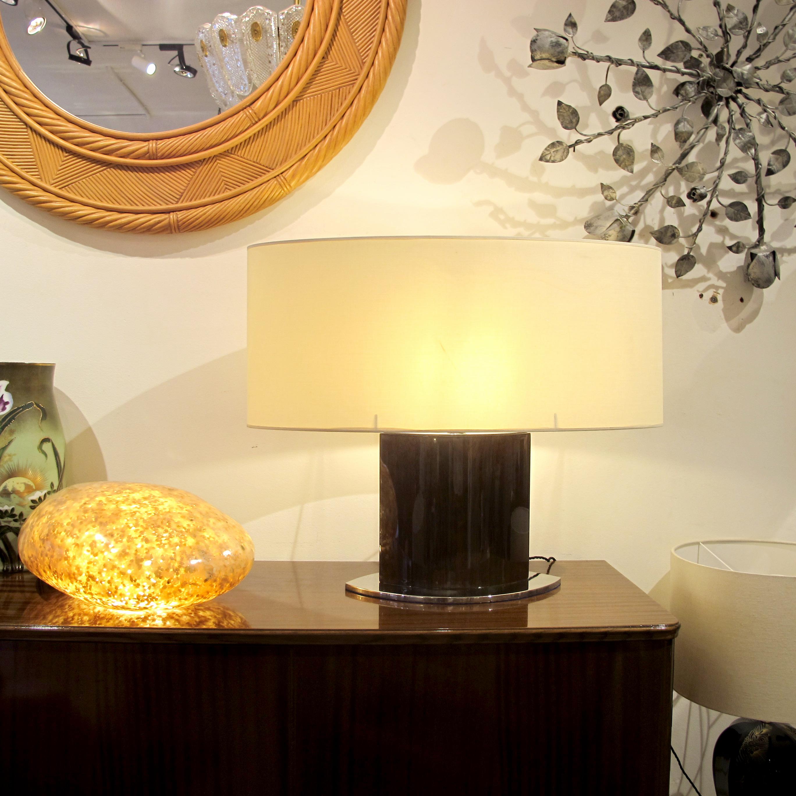Mid-century Large Pair of Tables Lamps with Oval Lampshades, Italian For Sale 4