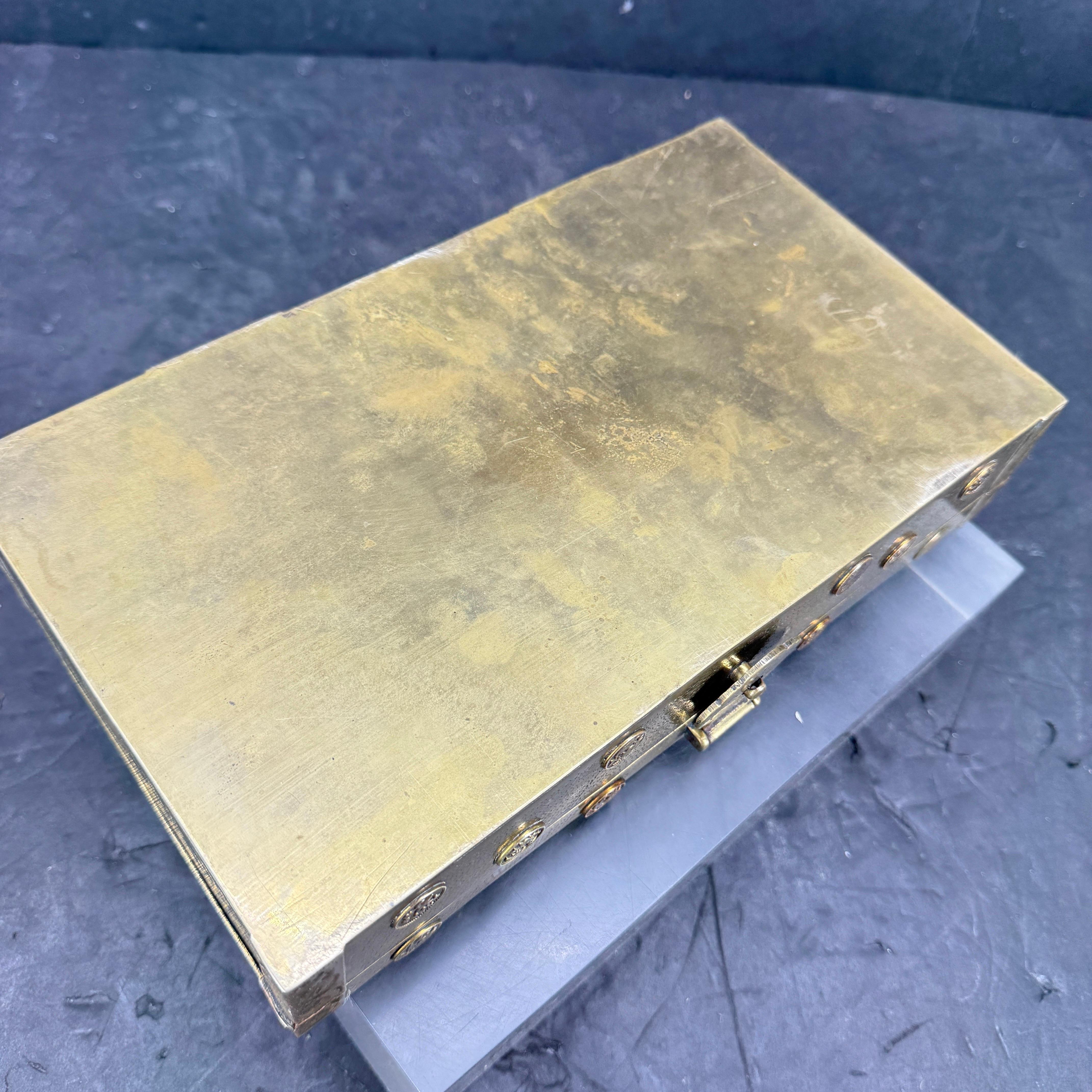 Mid-Century Large Rectangular Brass Jewelry Box, 1950er Jahre im Angebot 5