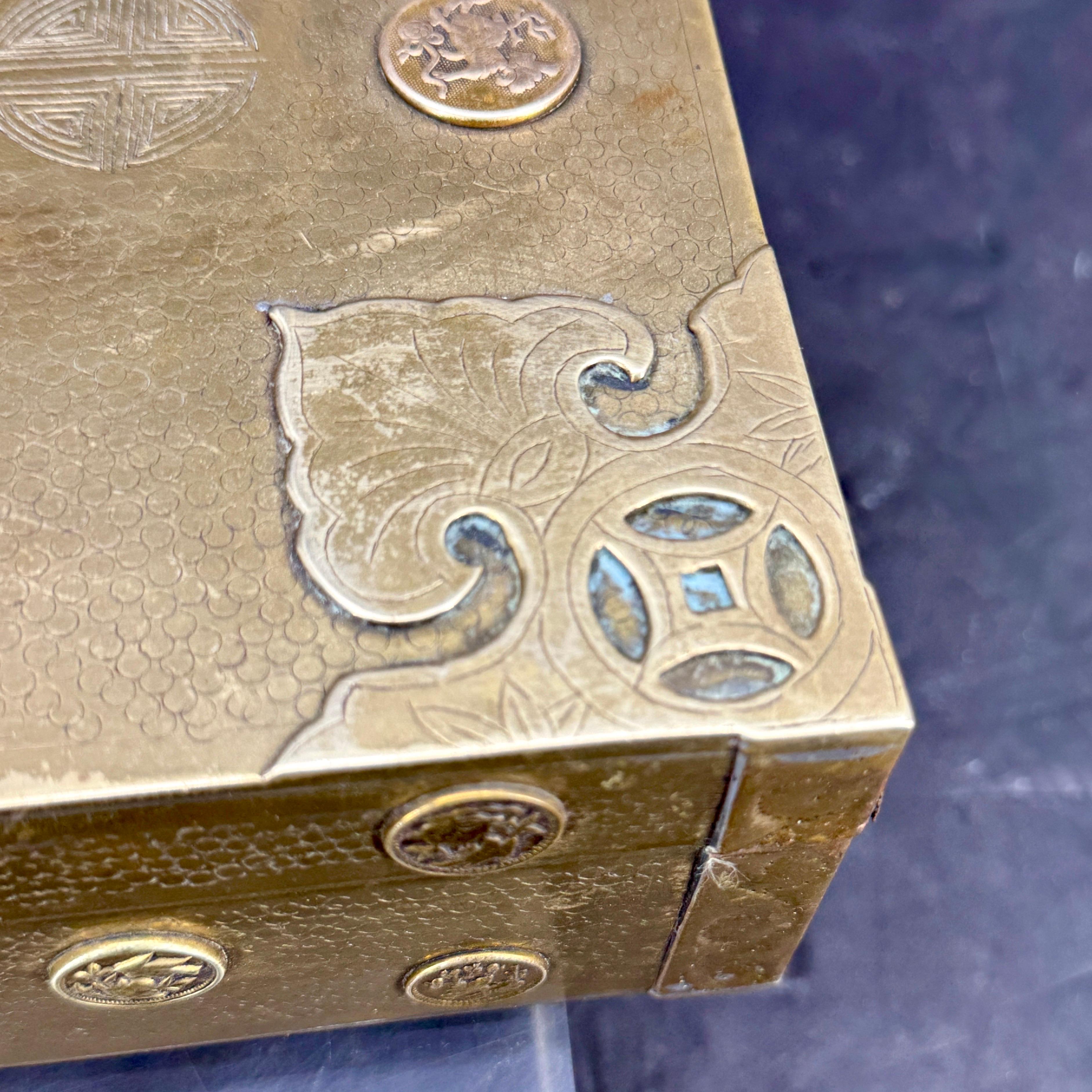 Mid-Century Large Rectangular Brass Jewelry Box, 1950er Jahre im Angebot 7