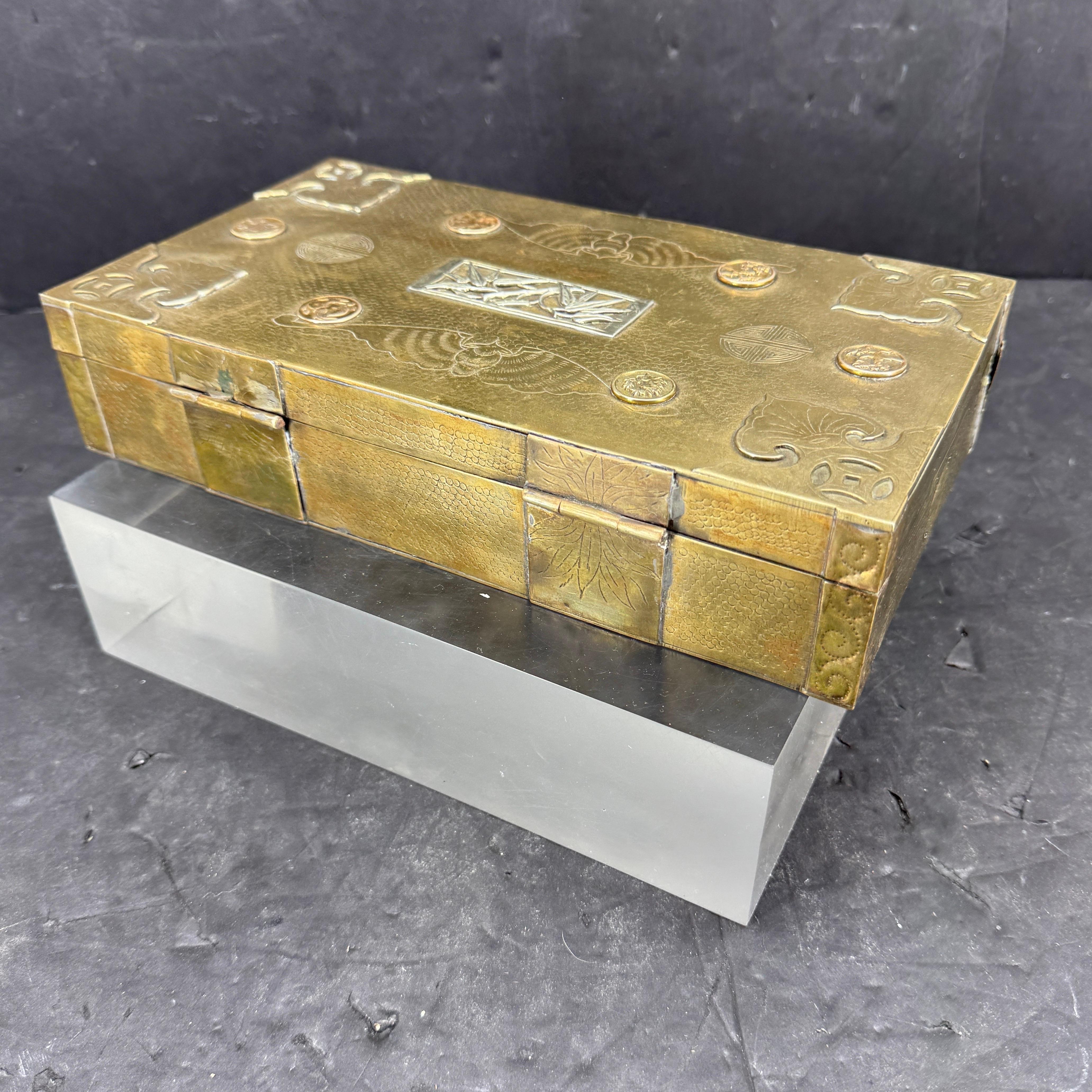 Mid-Century Large Rectangular Brass Jewelry Box, 1950er Jahre im Zustand „Gut“ im Angebot in Haddonfield, NJ