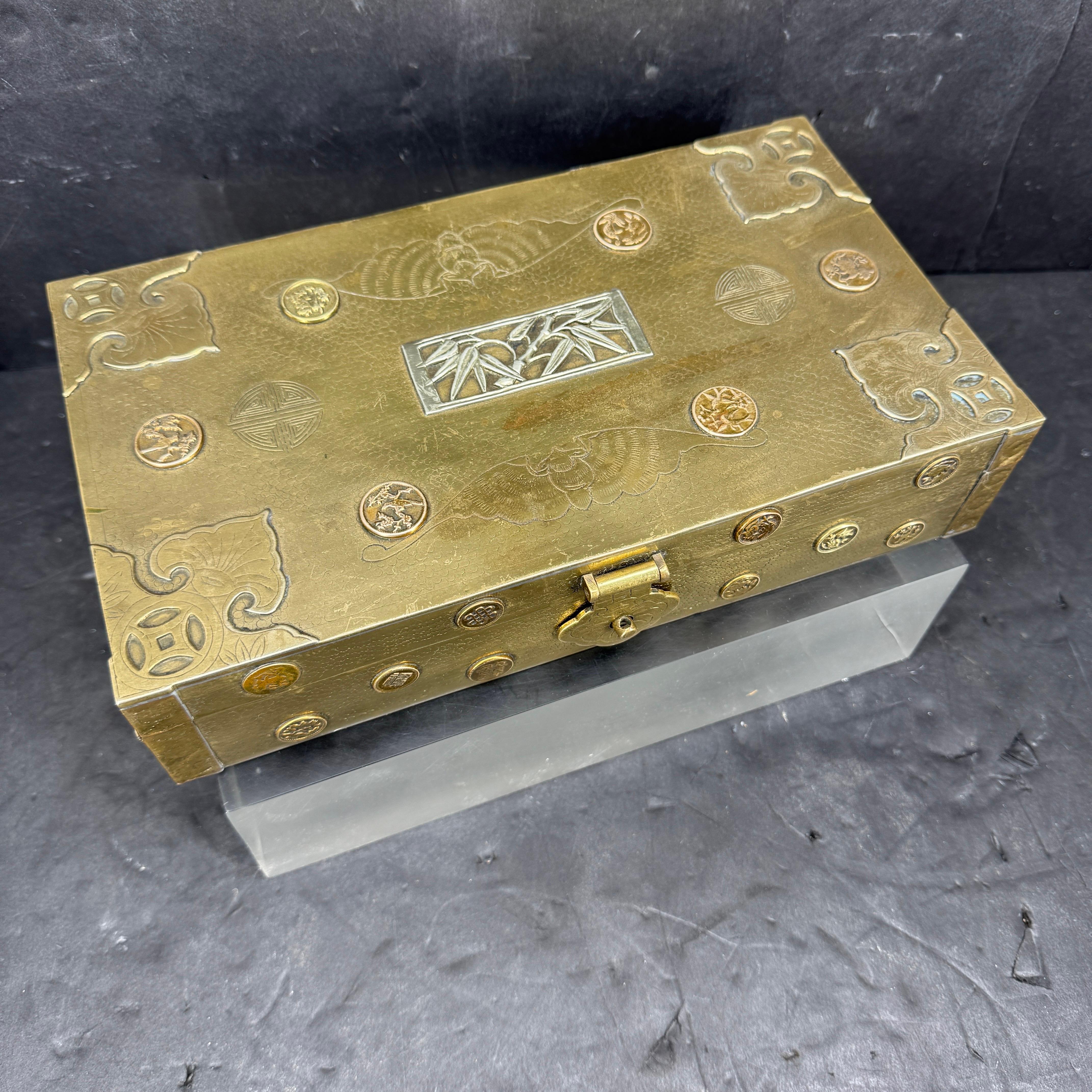 Mid-Century Large Rectangular Brass Jewelry Box, 1950er Jahre (20. Jahrhundert) im Angebot