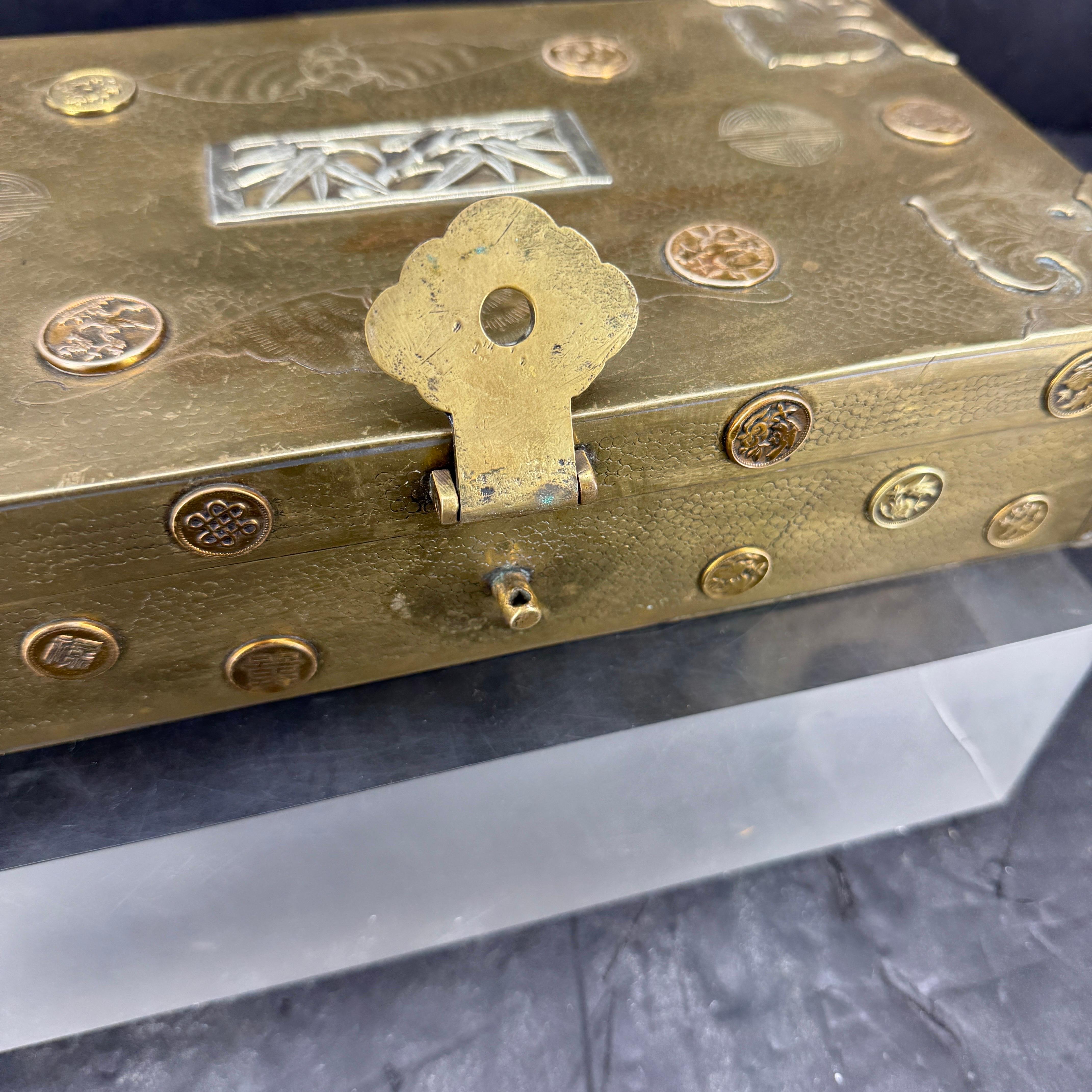 Mid-Century Large Rectangular Brass Jewelry Box, 1950er Jahre (Metall) im Angebot
