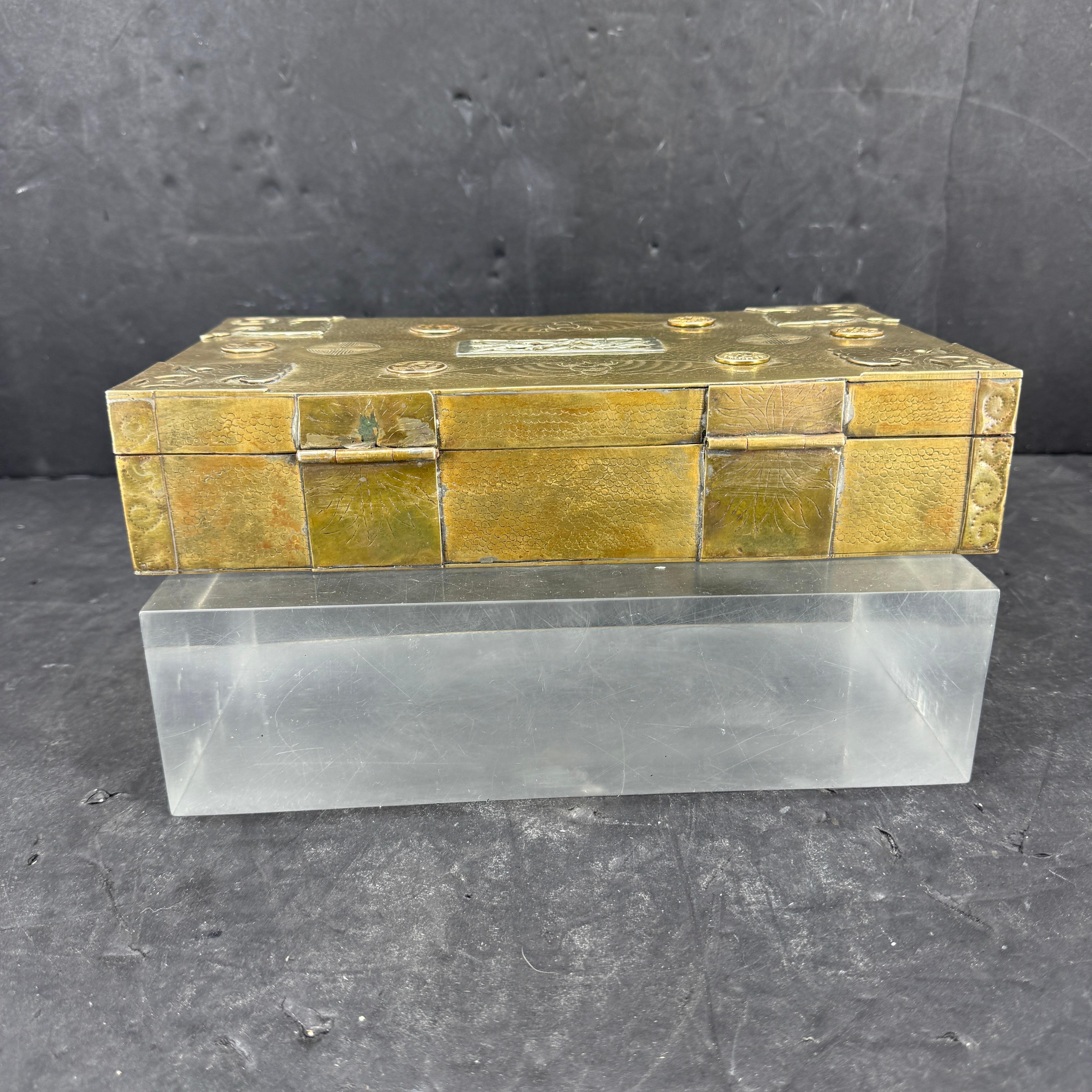 Mid-Century Large Rectangular Brass Jewelry Box, 1950er Jahre im Angebot 1